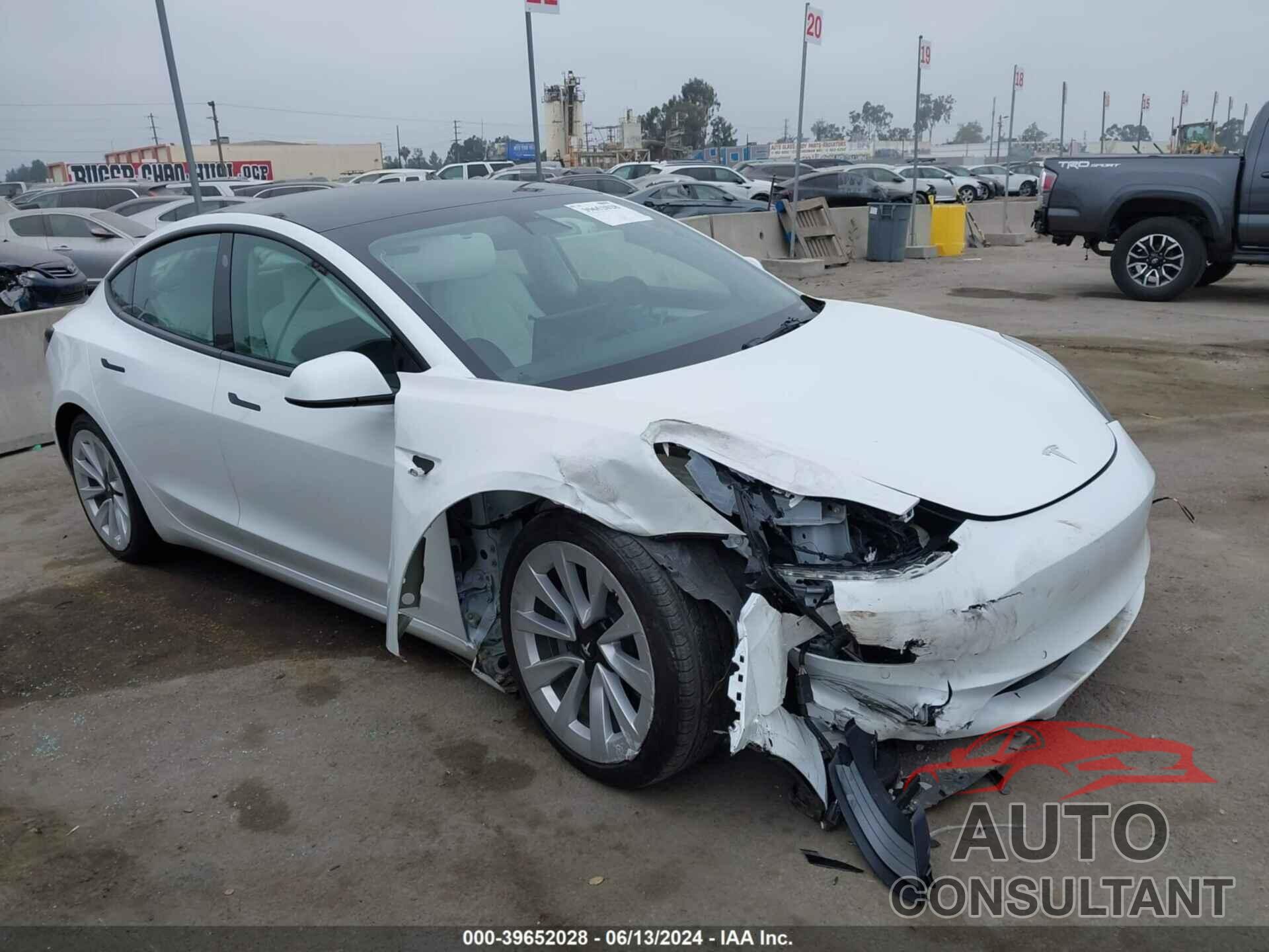 TESLA MODEL 3 2022 - 5YJ3E1EB7NF136181