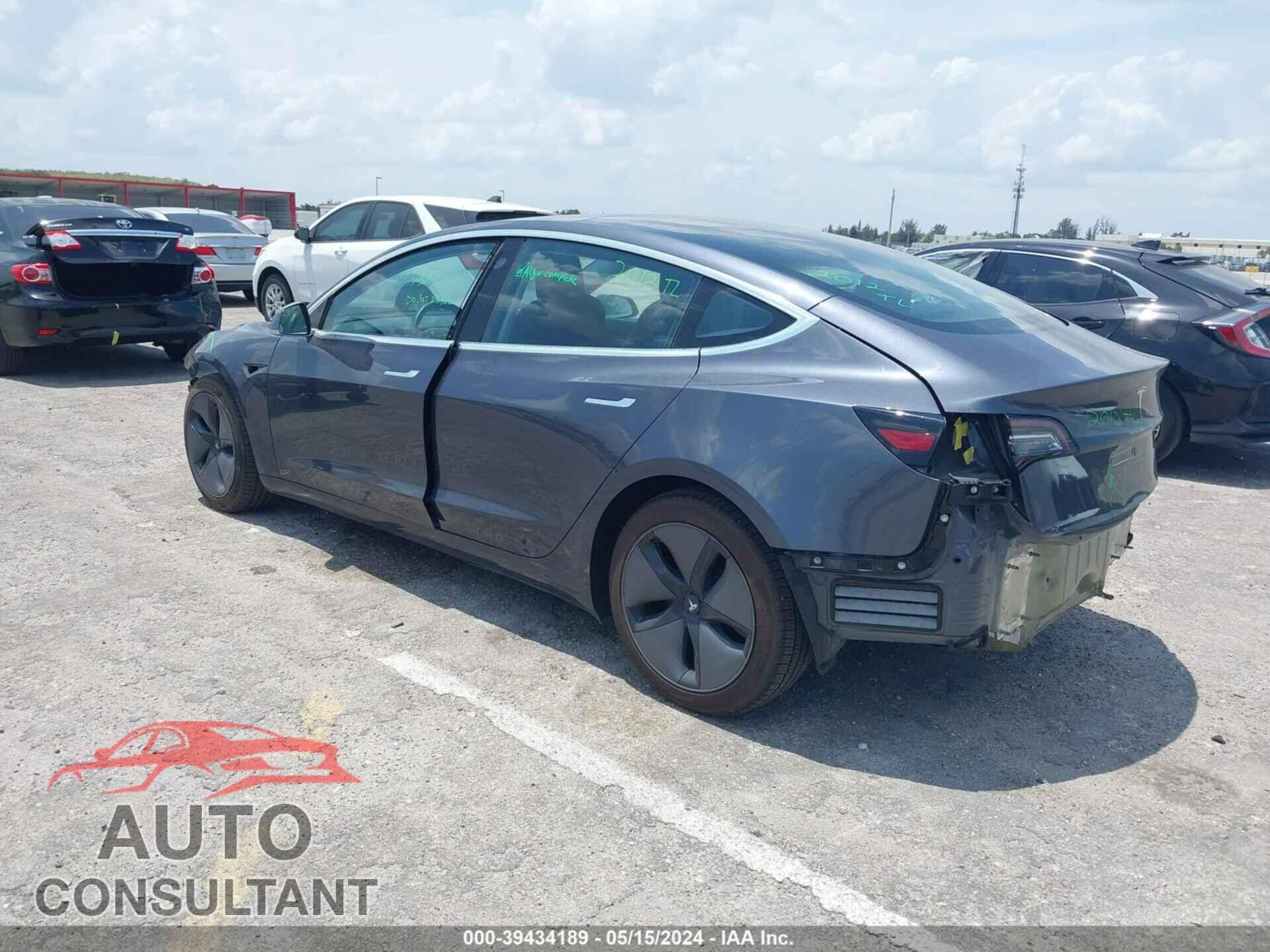 TESLA MODEL 3 2018 - 5YJ3E1EA1JF123718