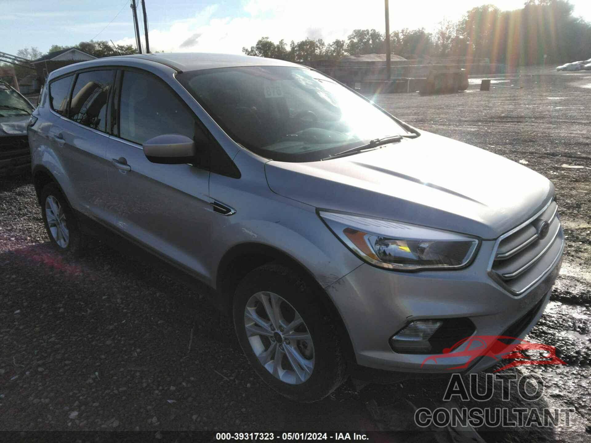 FORD ESCAPE 2017 - 1FMCU9GD0HUE43201