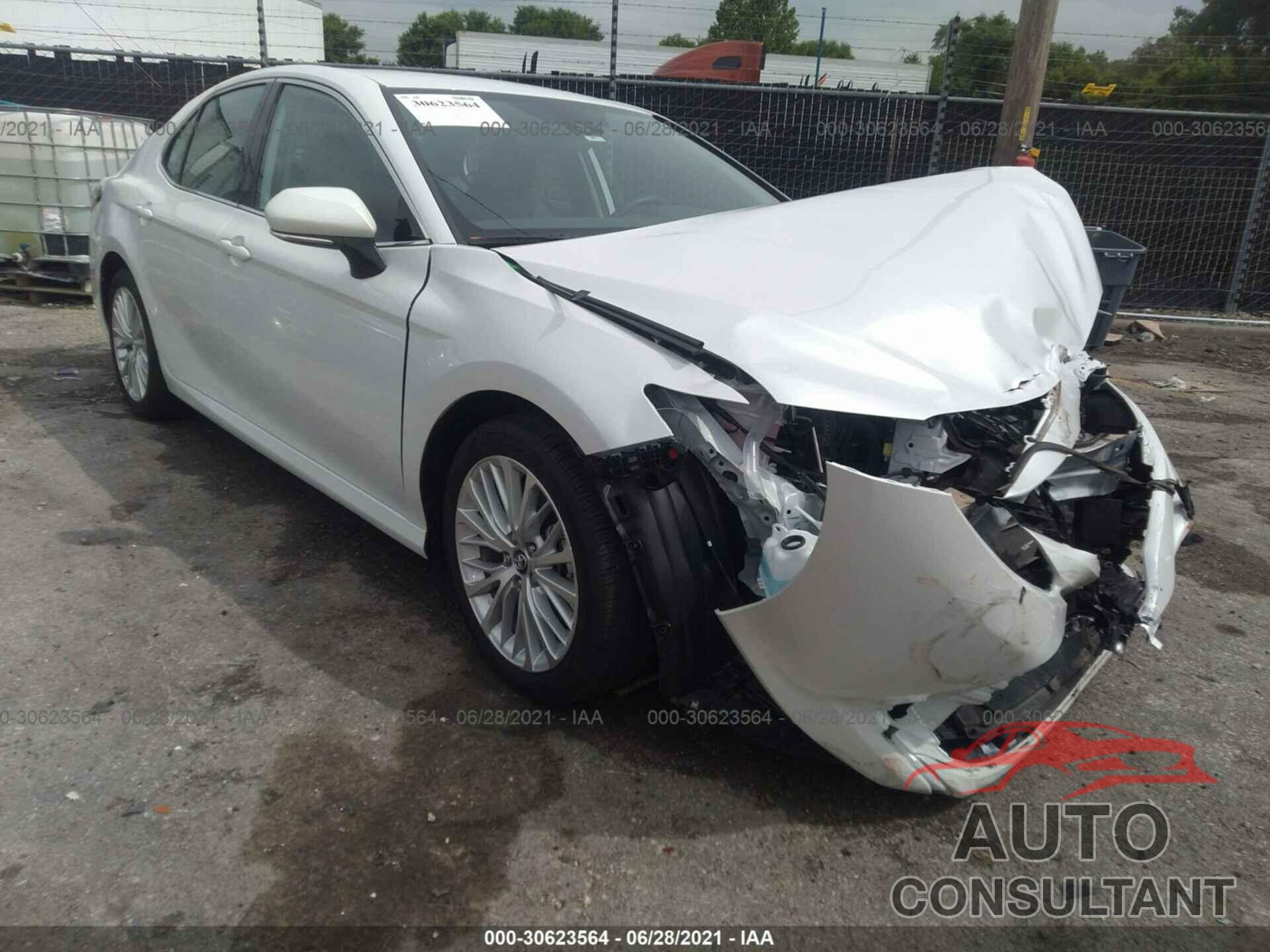 TOYOTA CAMRY 2020 - 4T1F11AK5LU908935