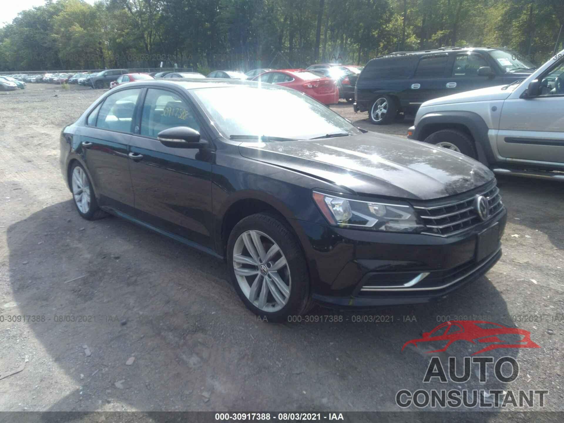 VOLKSWAGEN PASSAT 2019 - 1VWLA7A30KC000901