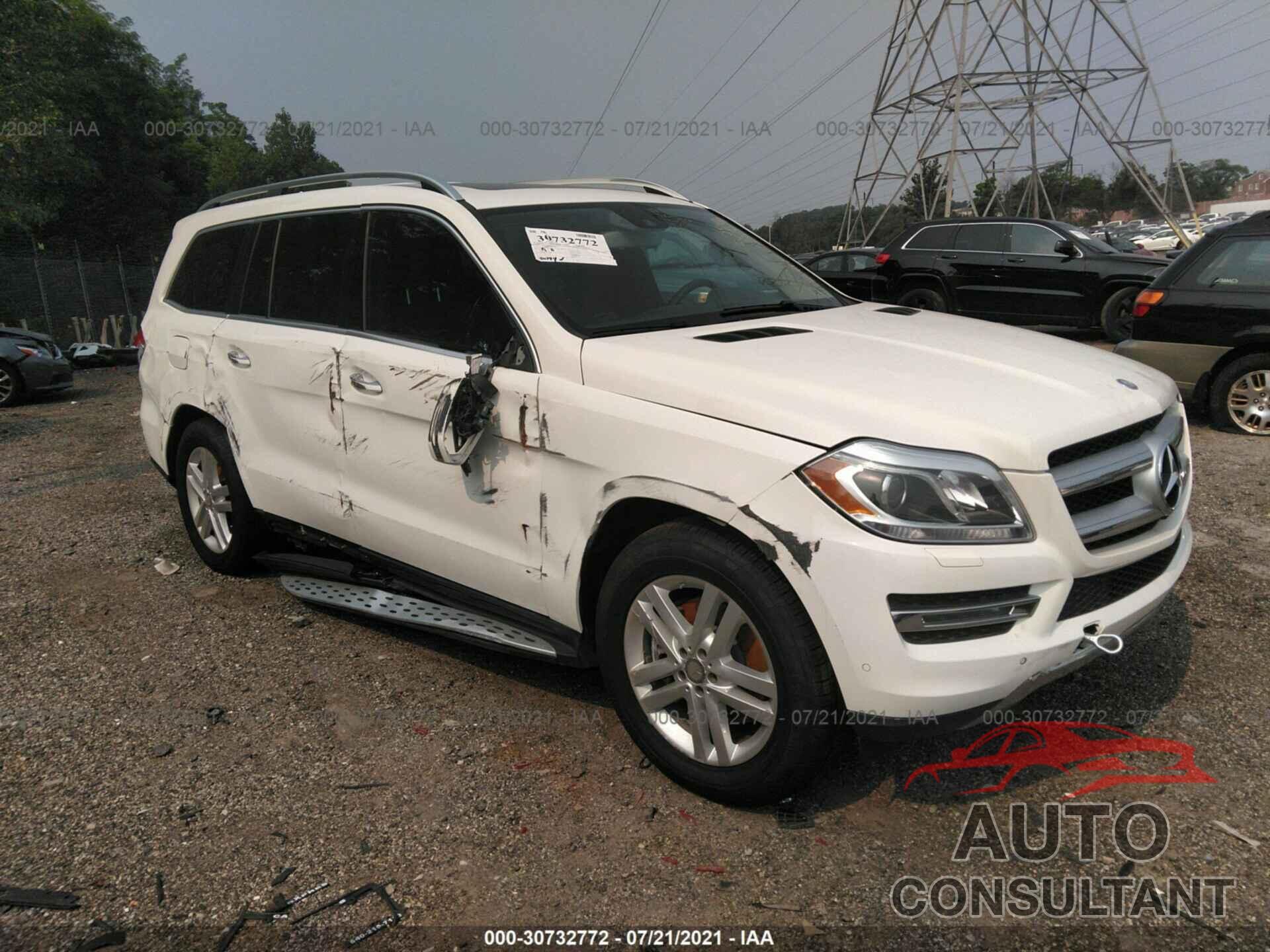 MERCEDES-BENZ GL-CLASS 2015 - 2T1BURHE8GC624162