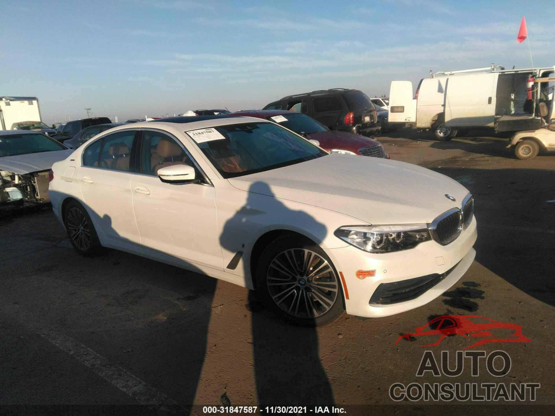 BMW 5 SERIES 2019 - WBAJA9C56KB393150