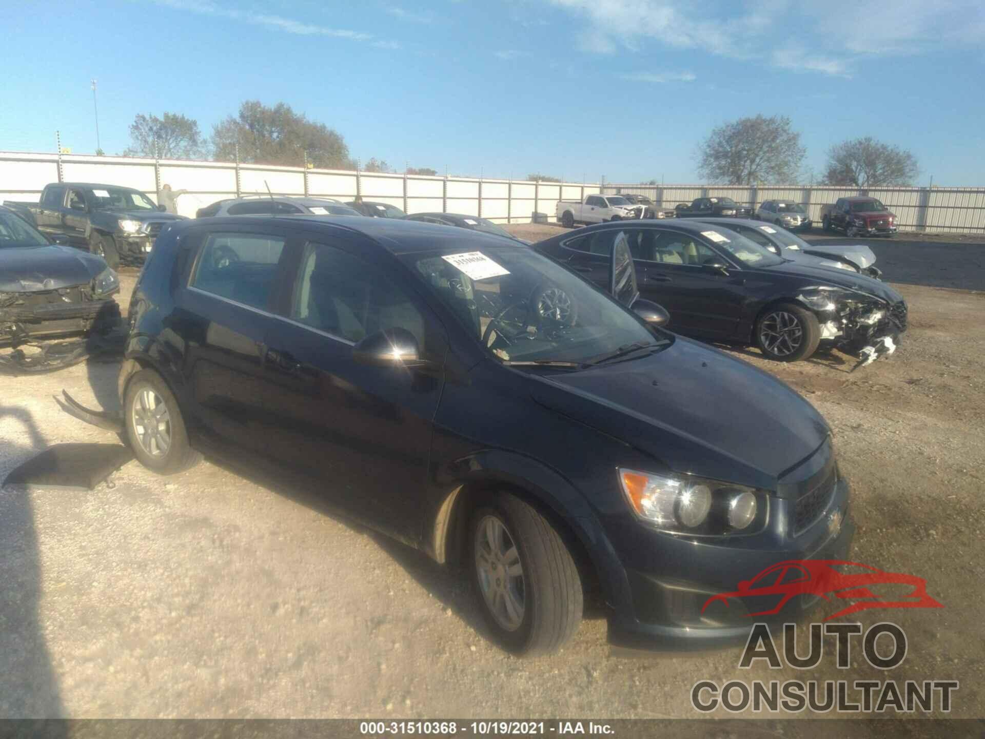 CHEVROLET SONIC 2016 - 1G1JC6SH0G4160165
