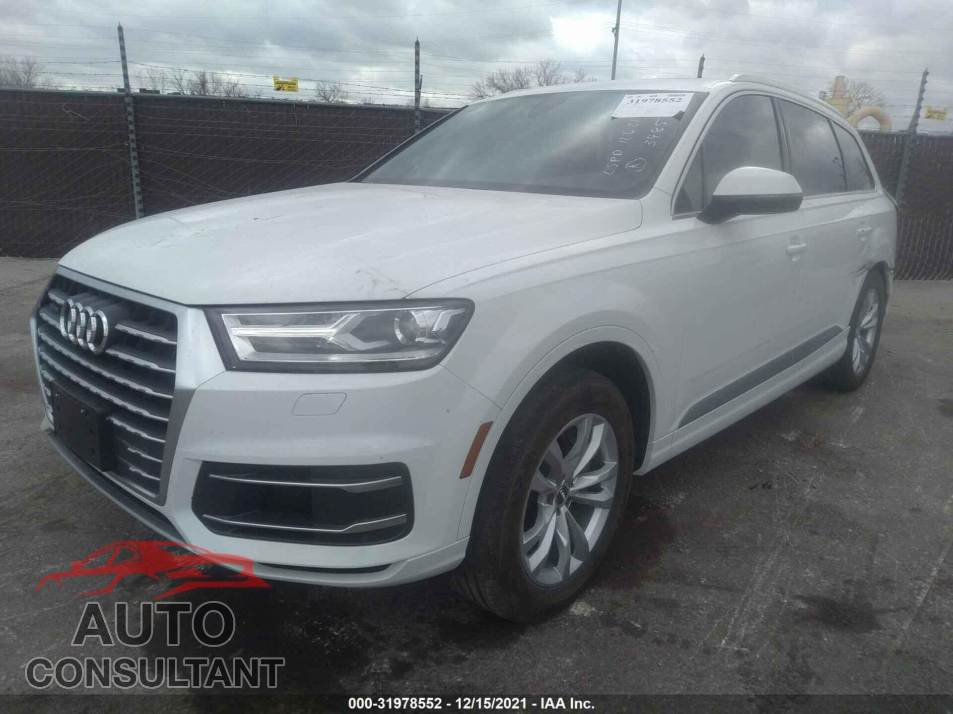 AUDI Q7 2019 - WA1AAAF7XKD013985