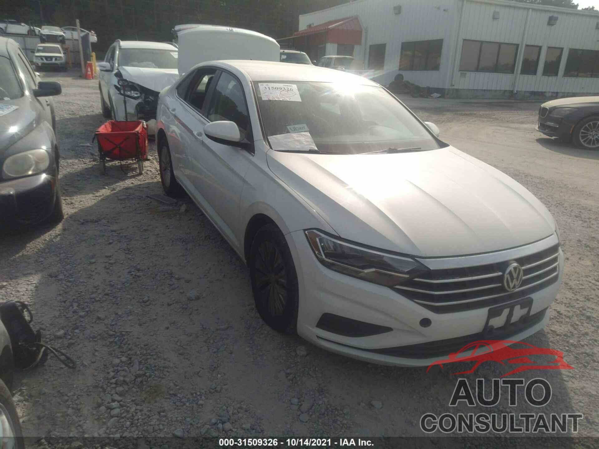 VOLKSWAGEN JETTA 2019 - 3VWC57BU4KM138435