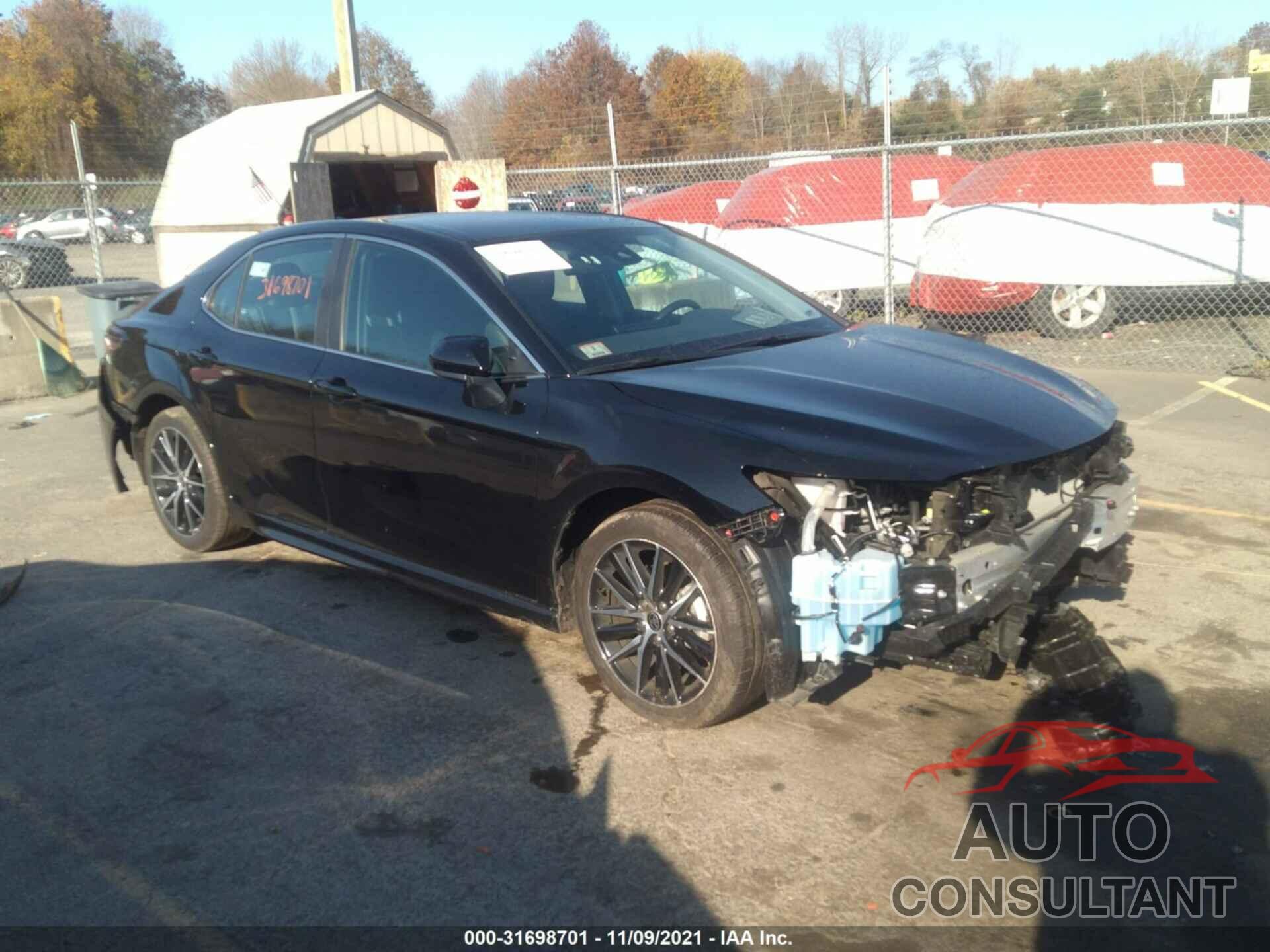 TOYOTA CAMRY 2021 - 4T1G11AK2MU557116