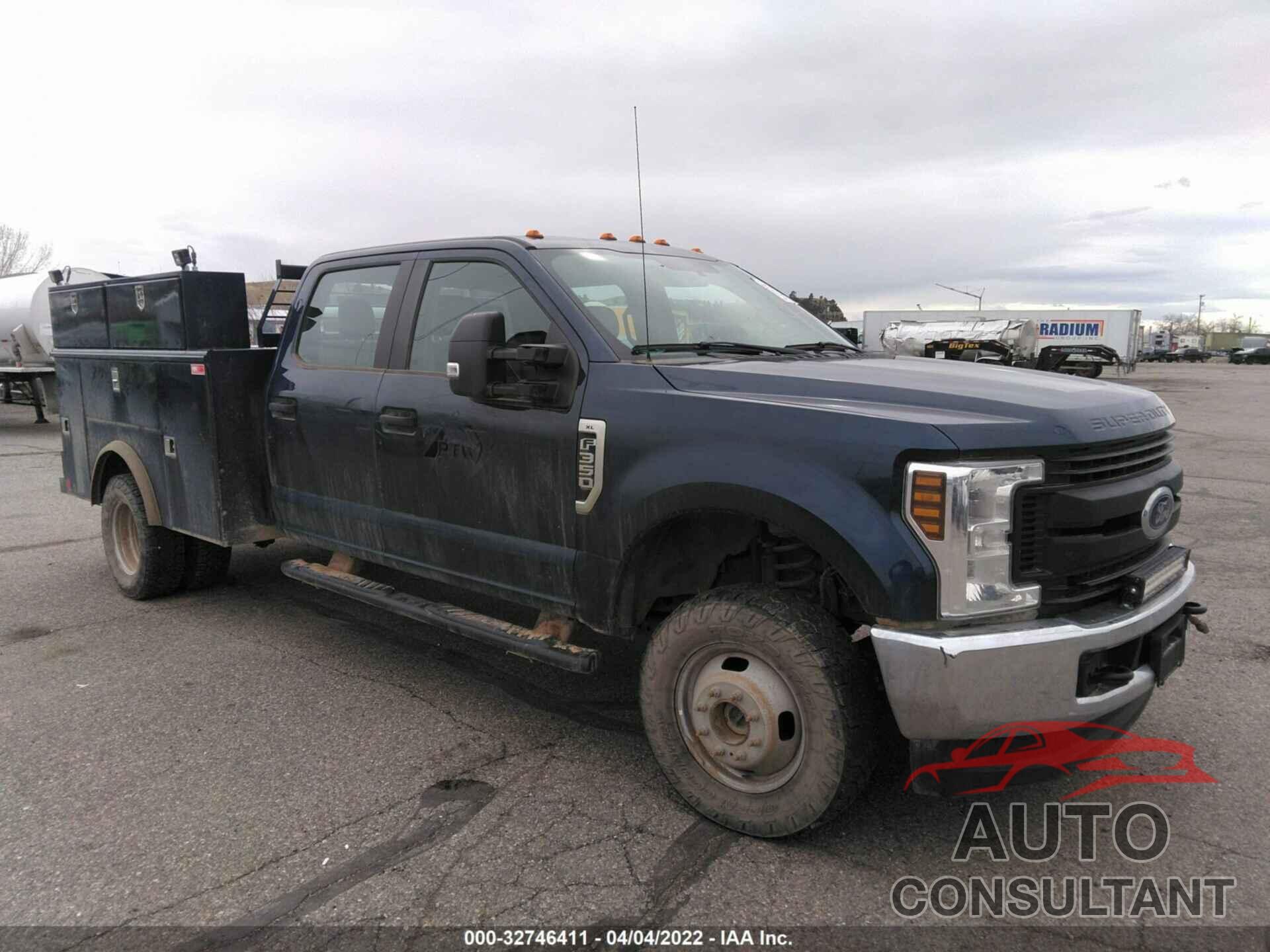 FORD SUPER DUTY F-350 DRW 2019 - 1FD8W3D68KEF22572