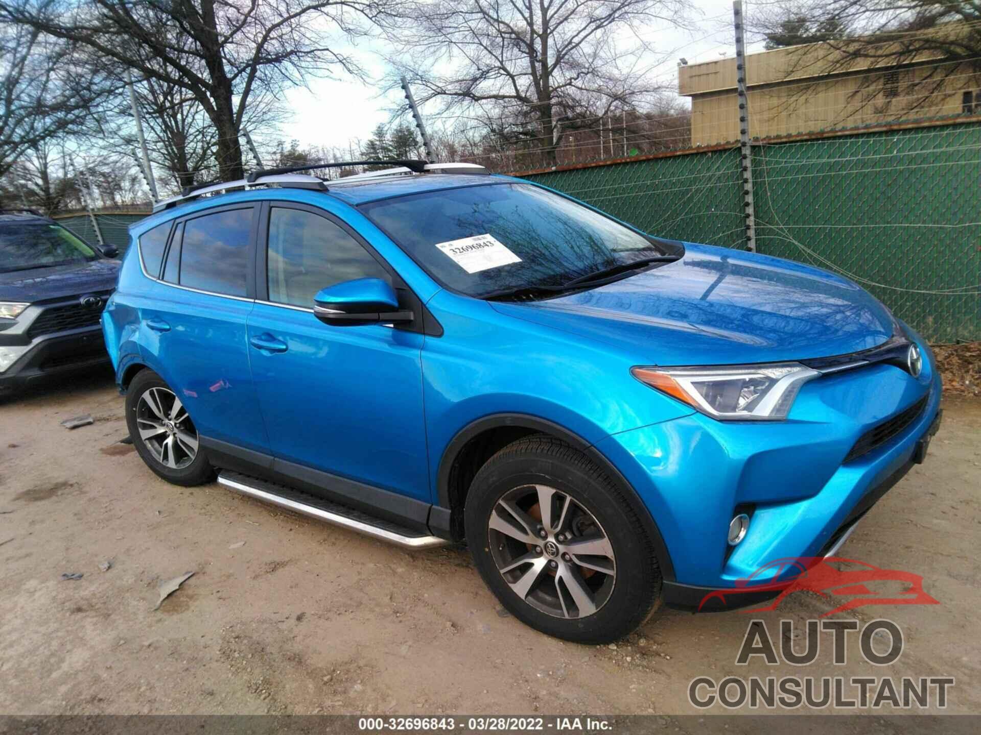TOYOTA RAV4 2016 - JTMRFREV1GD177030