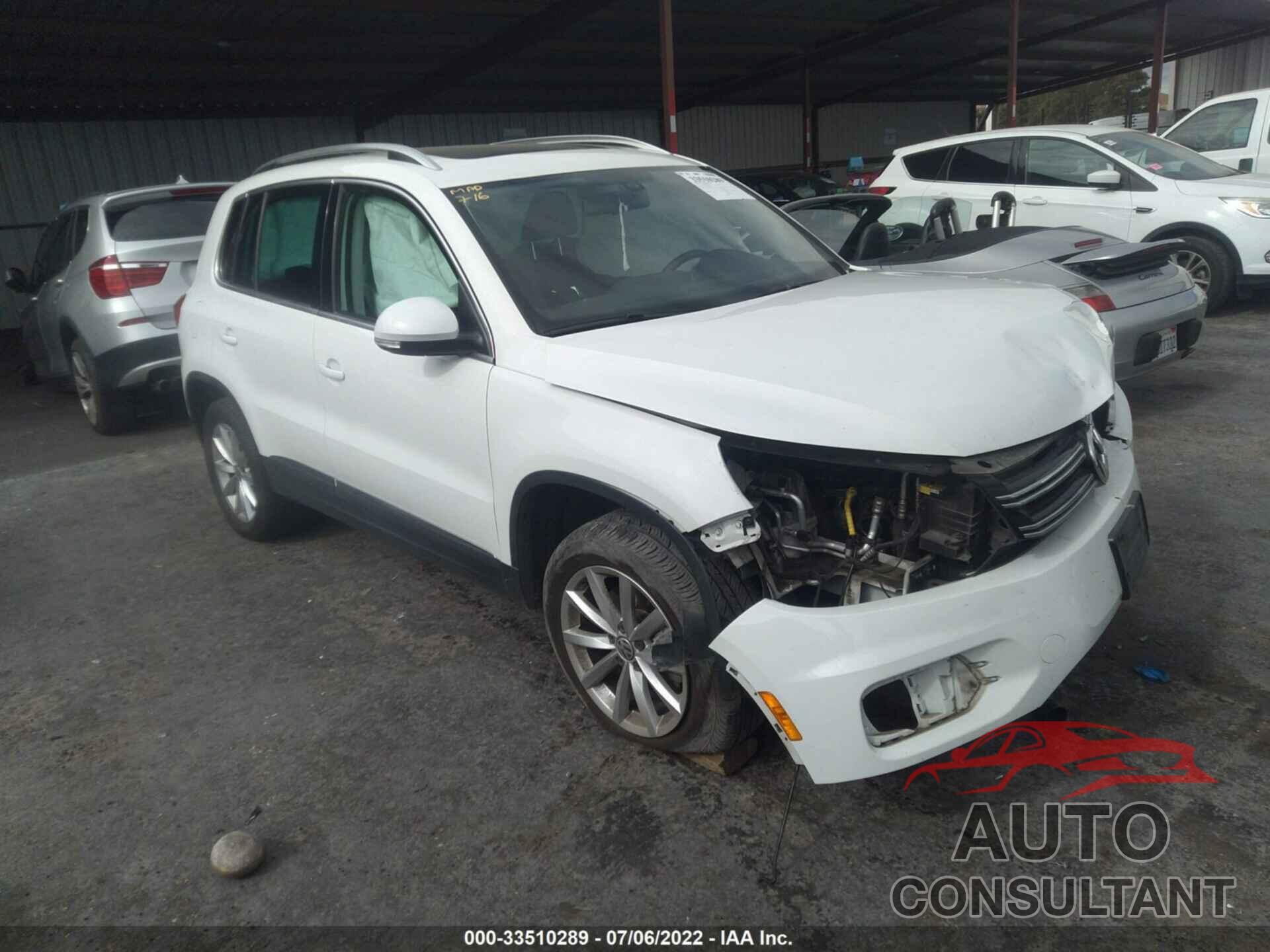 VOLKSWAGEN TIGUAN 2017 - WVGRV7AX0HK014053