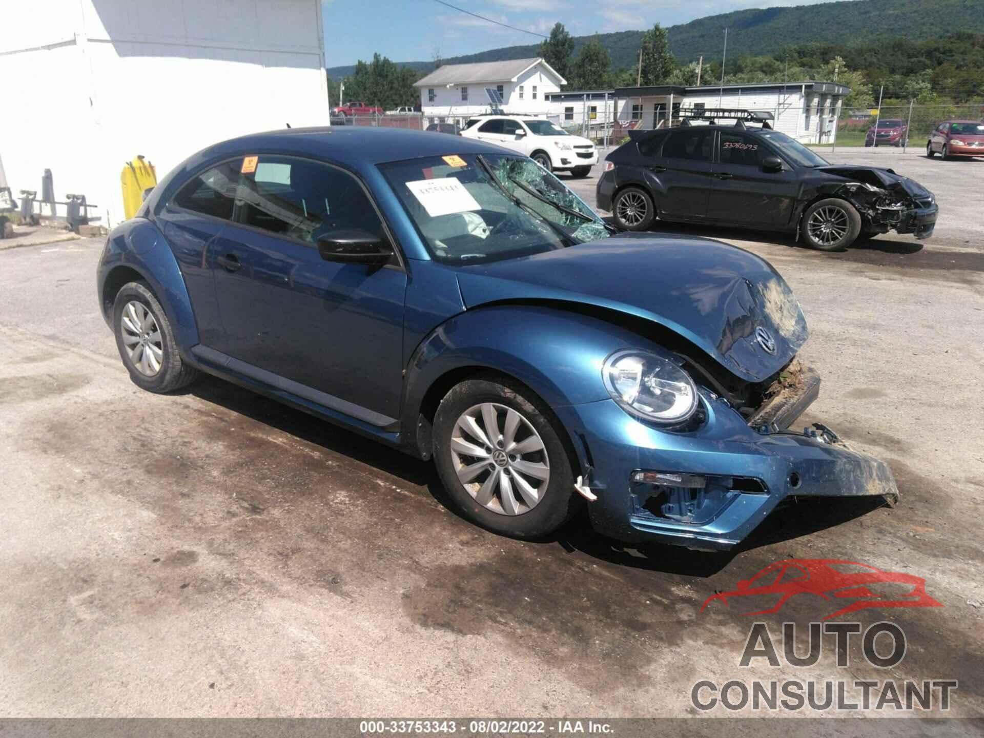 VOLKSWAGEN BEETLE 2017 - 3VWF17AT1HM615879