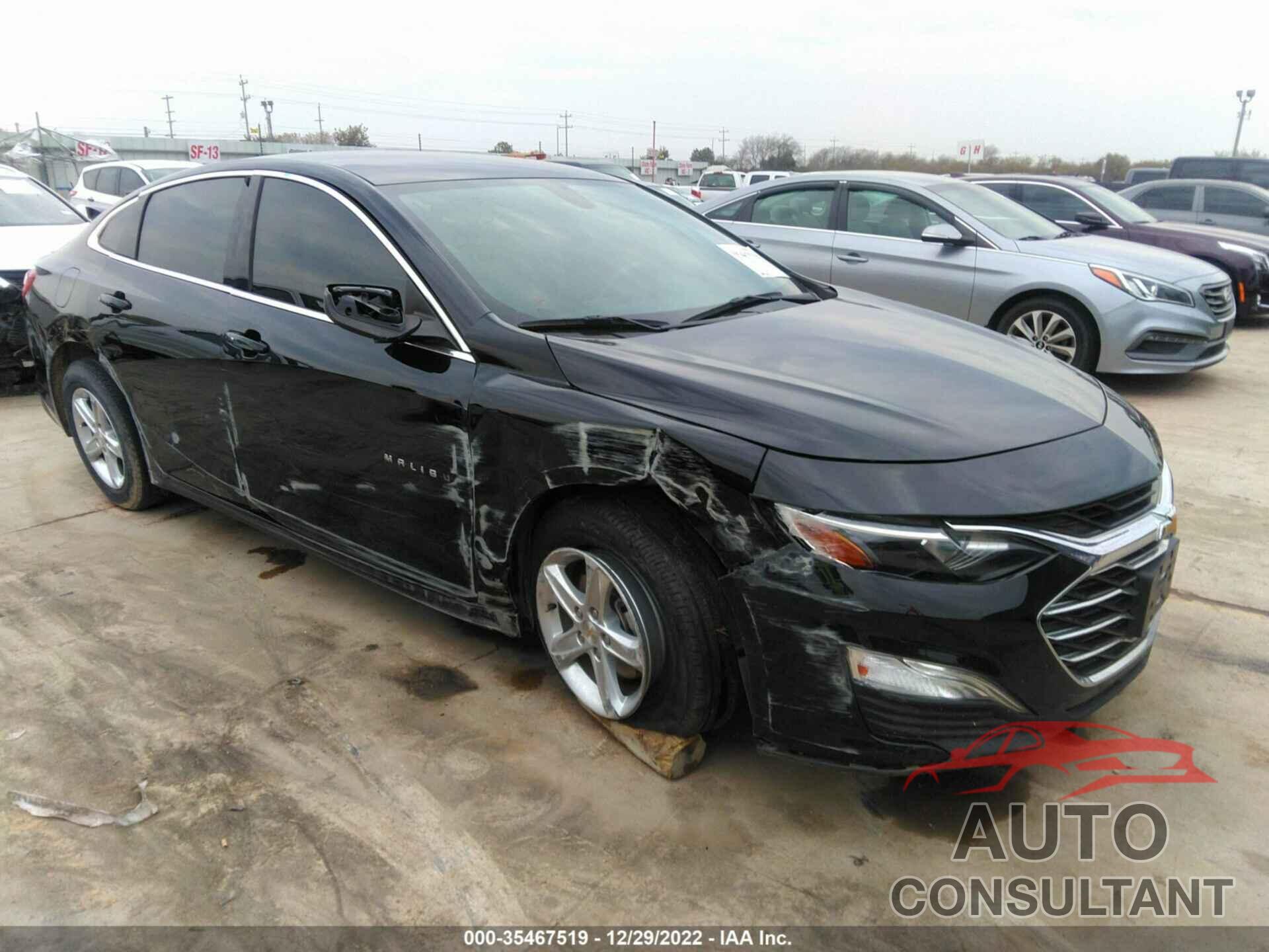 CHEVROLET MALIBU 2020 - 1G1ZB5ST3LF149051