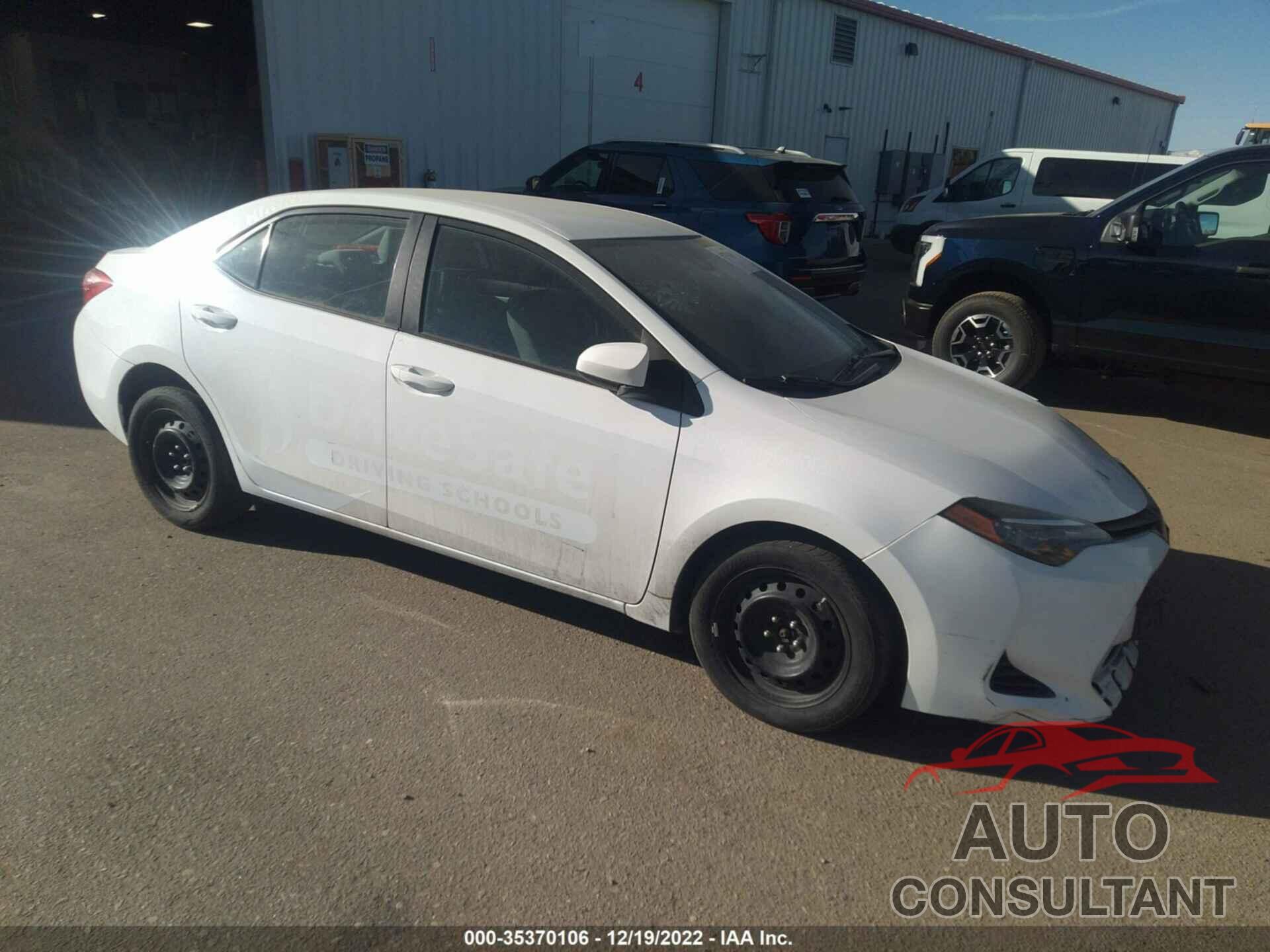 TOYOTA COROLLA 2018 - 2T1BURHE2JC075548