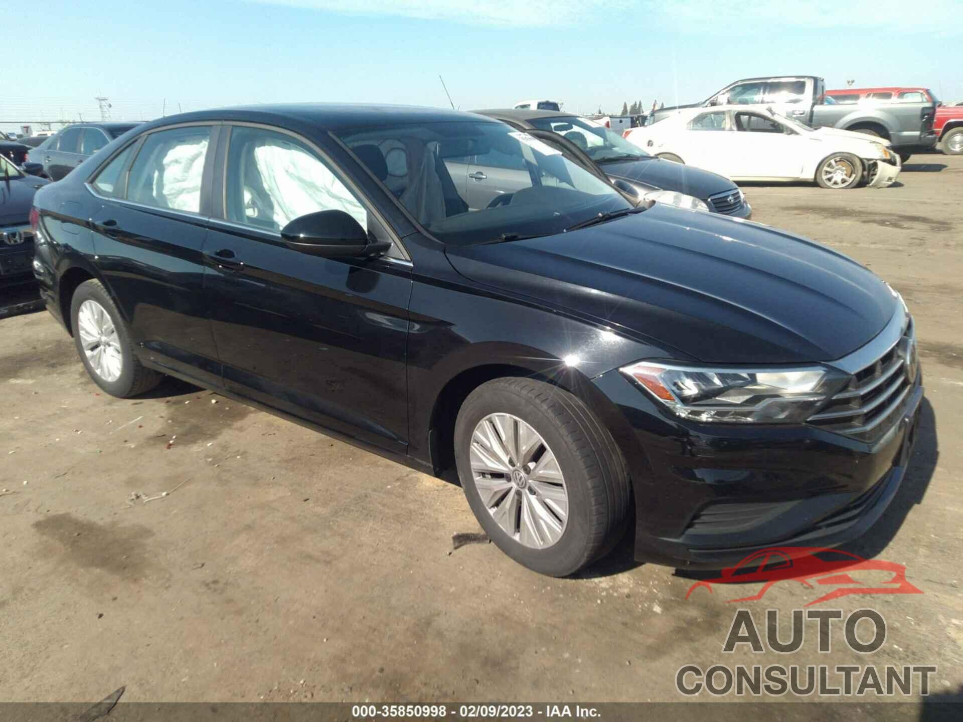 VOLKSWAGEN JETTA 2019 - 3VWC57BU5KM046766
