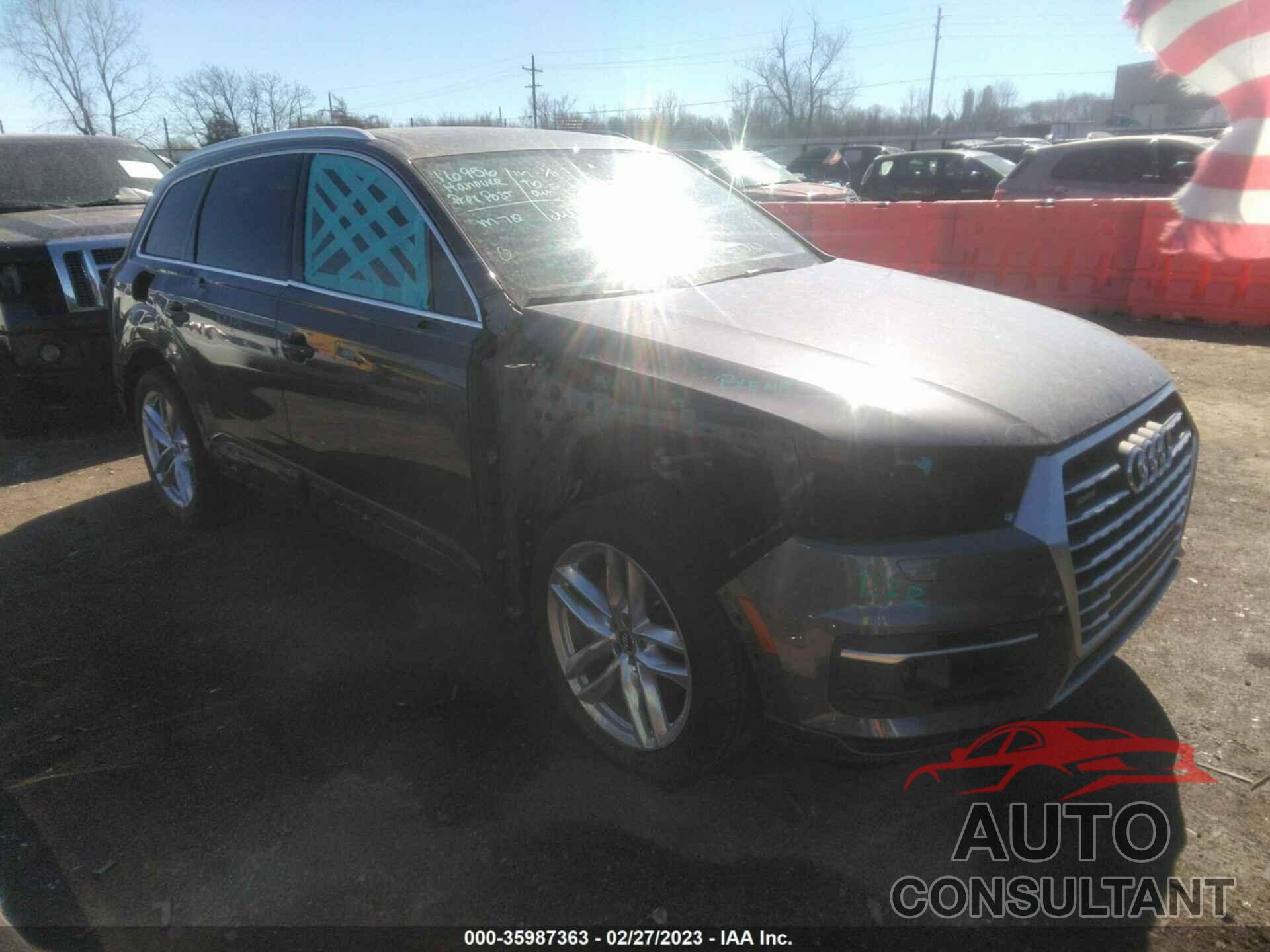 AUDI Q7 2018 - WA1VAAF75JD054685