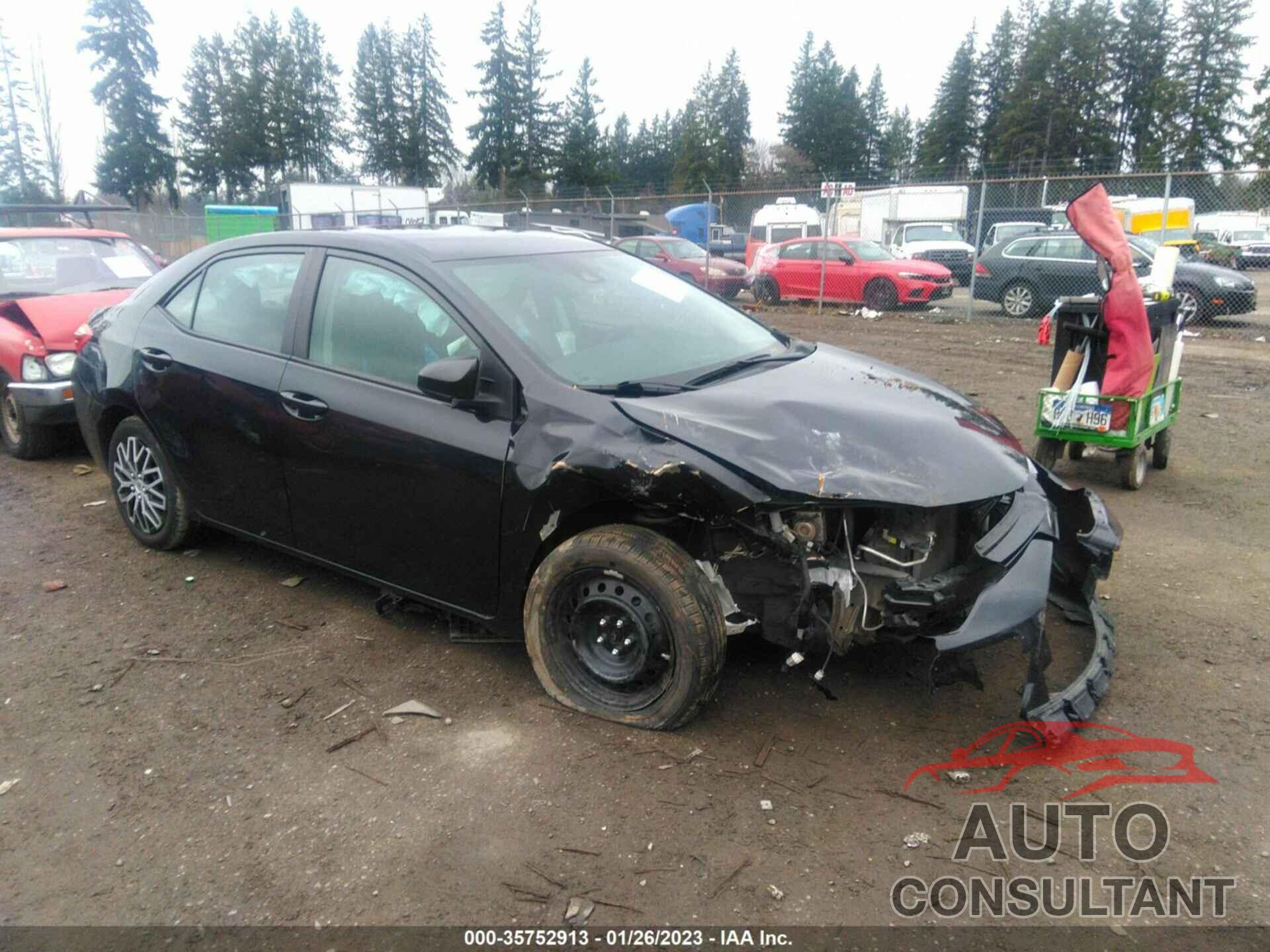 TOYOTA COROLLA 2018 - 5YFBURHE8JP855781