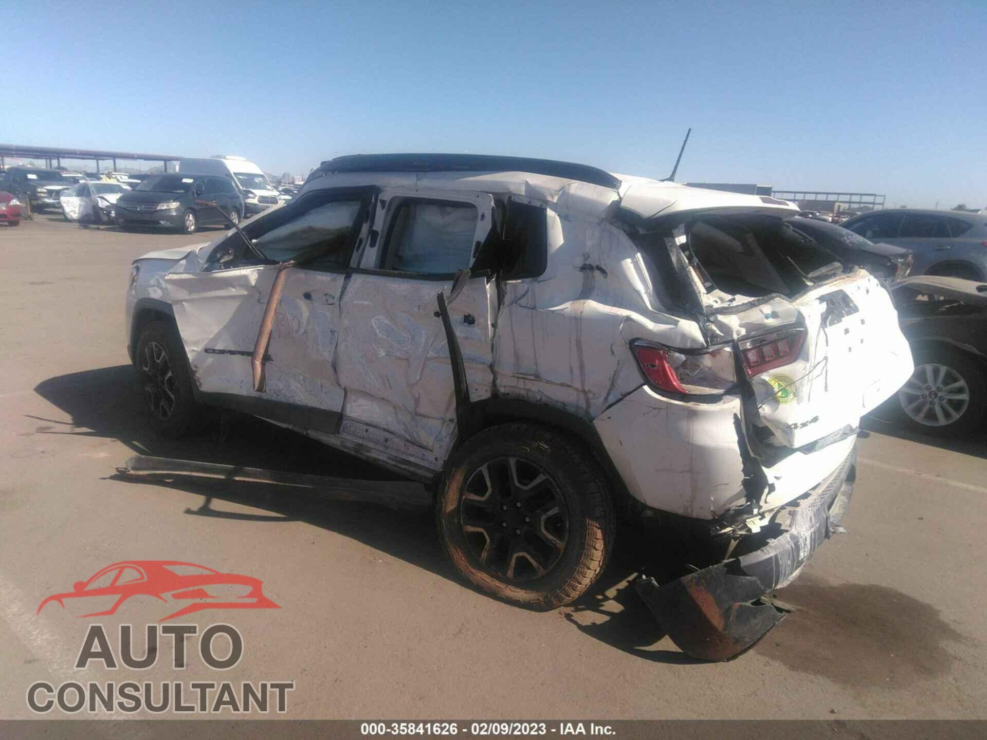 JEEP COMPASS 2019 - 3C4NJDAB2KT696845