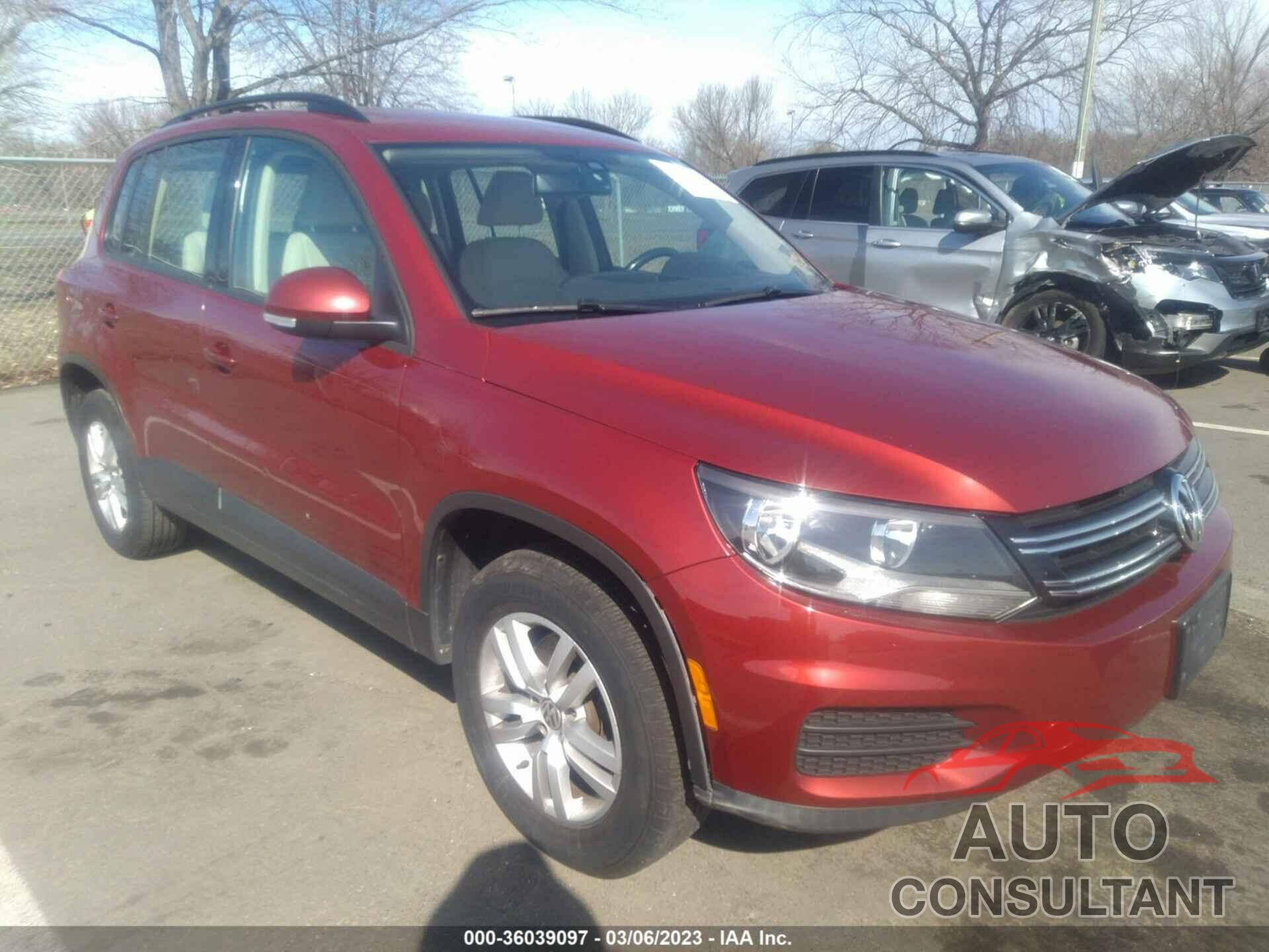 VOLKSWAGEN TIGUAN 2016 - WVGBV7AX9GW057024