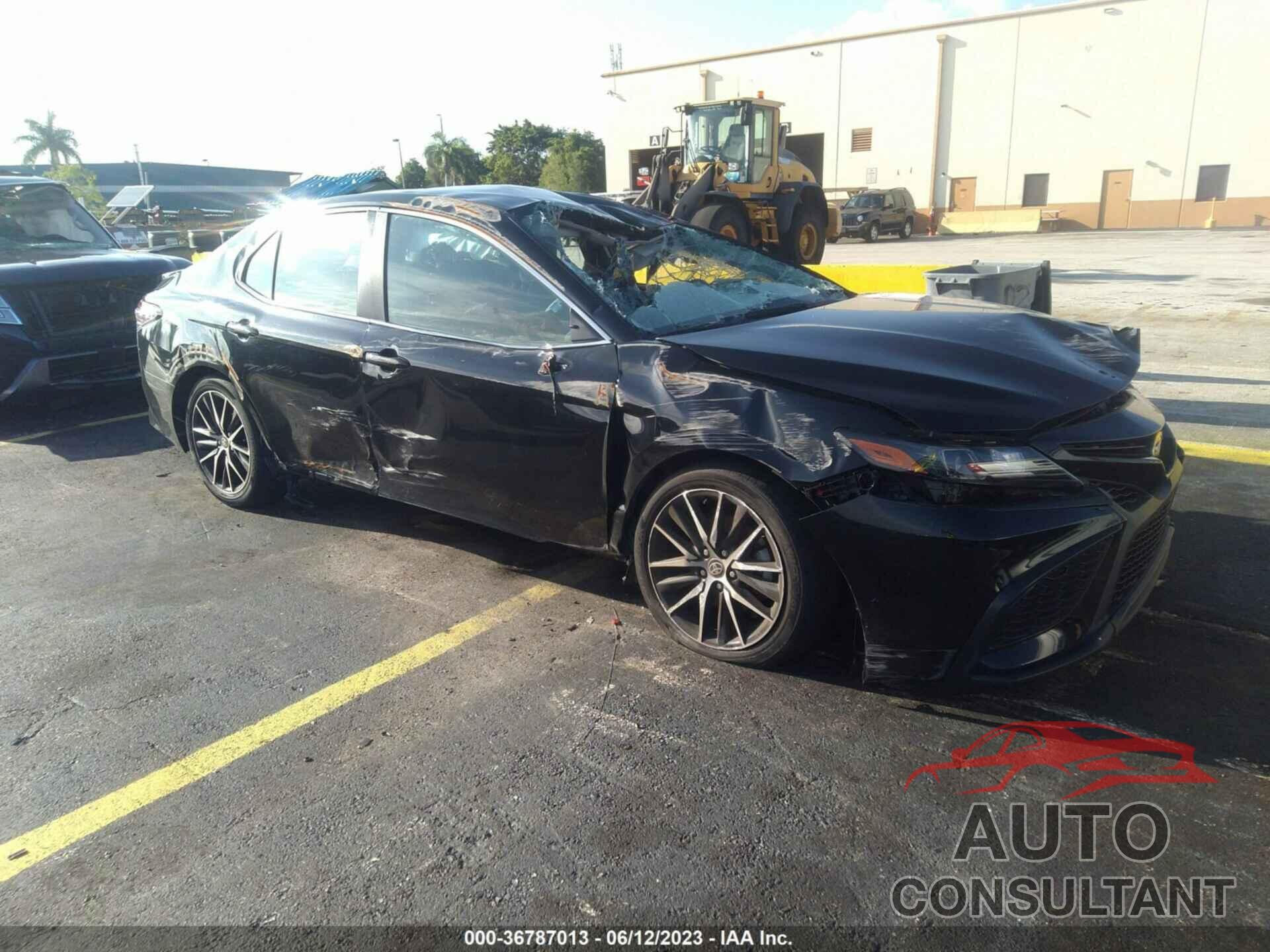 TOYOTA CAMRY 2022 - 4T1G11AK2NU624430