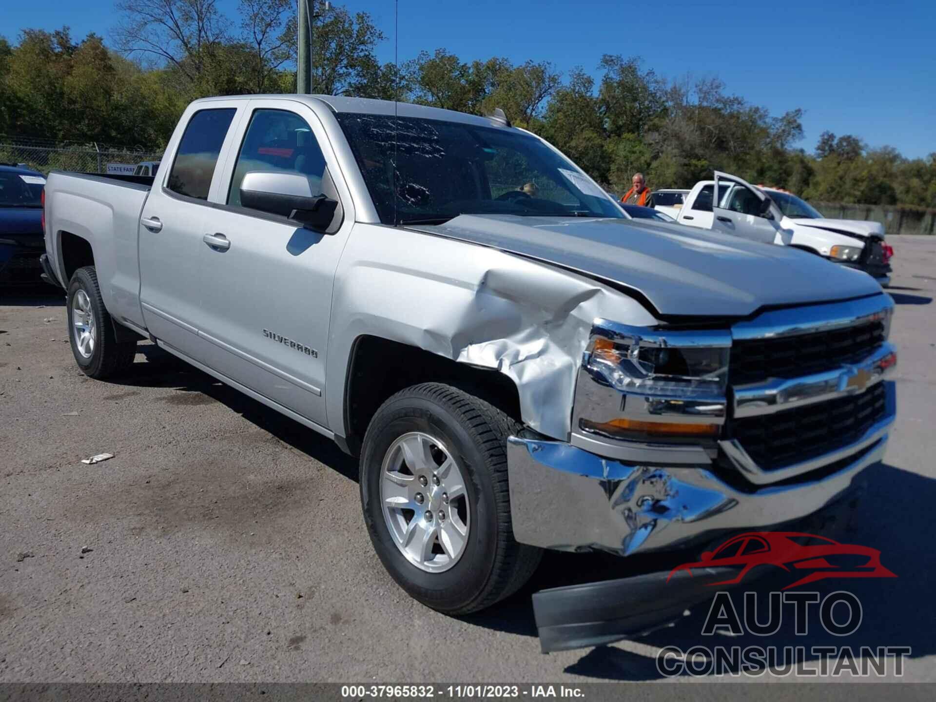 CHEVROLET SILVERADO 2018 - 1GCRCREC3JZ337832