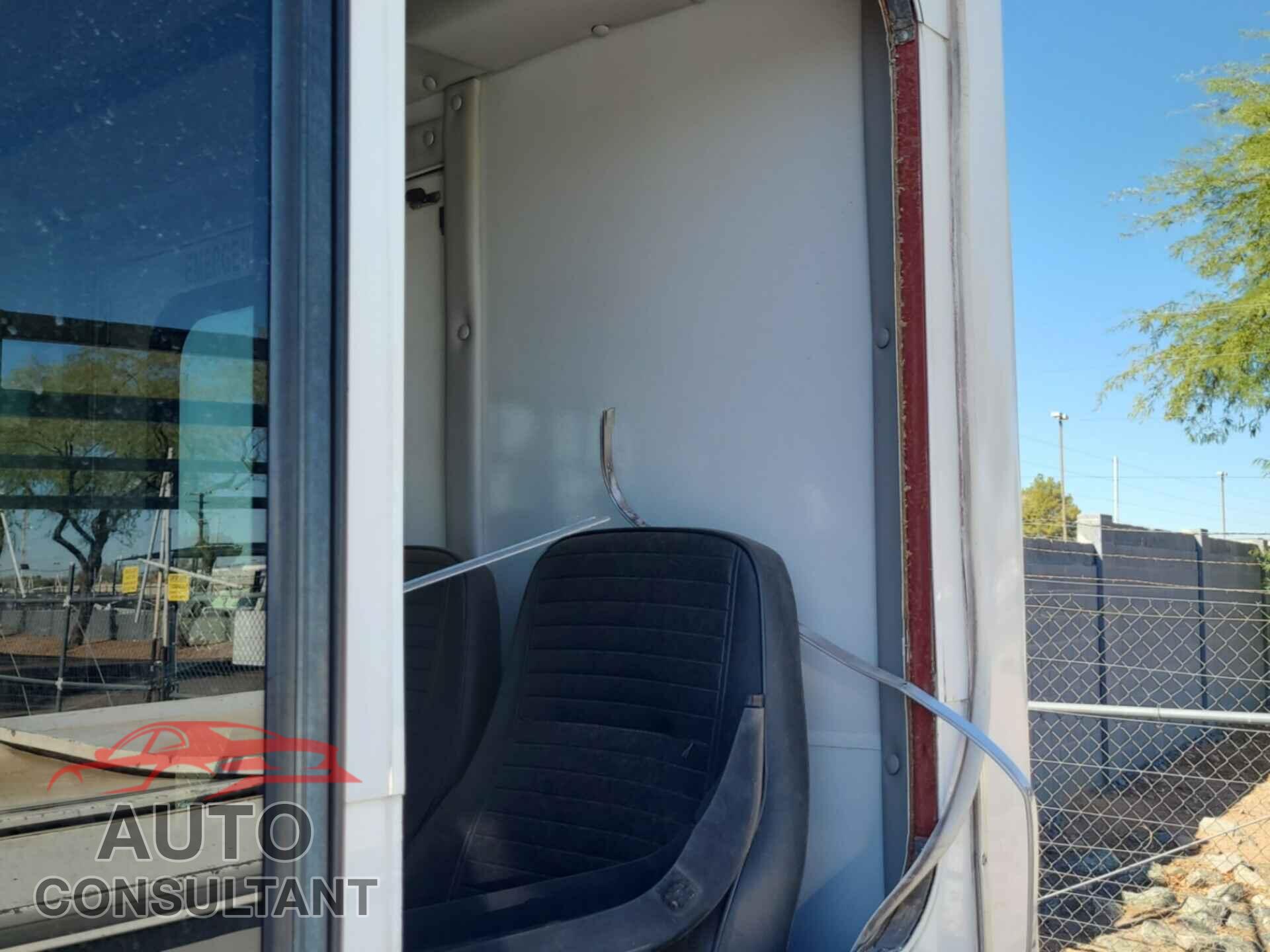 FORD E-SERIES CUTAWAY 2017 - 1FDEE3FS8HDC41645