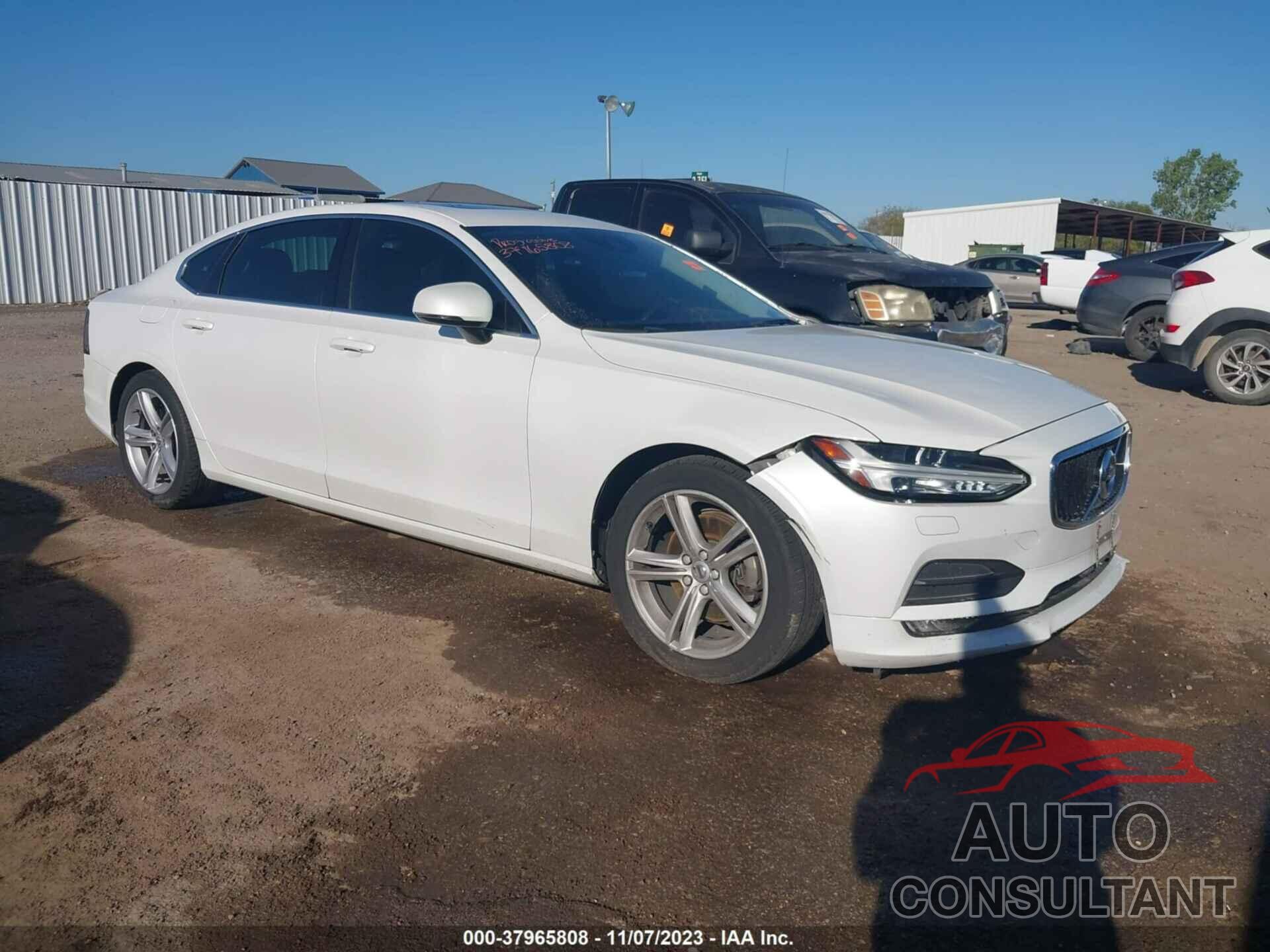 VOLVO S90 2018 - LVY982MKXJP019860