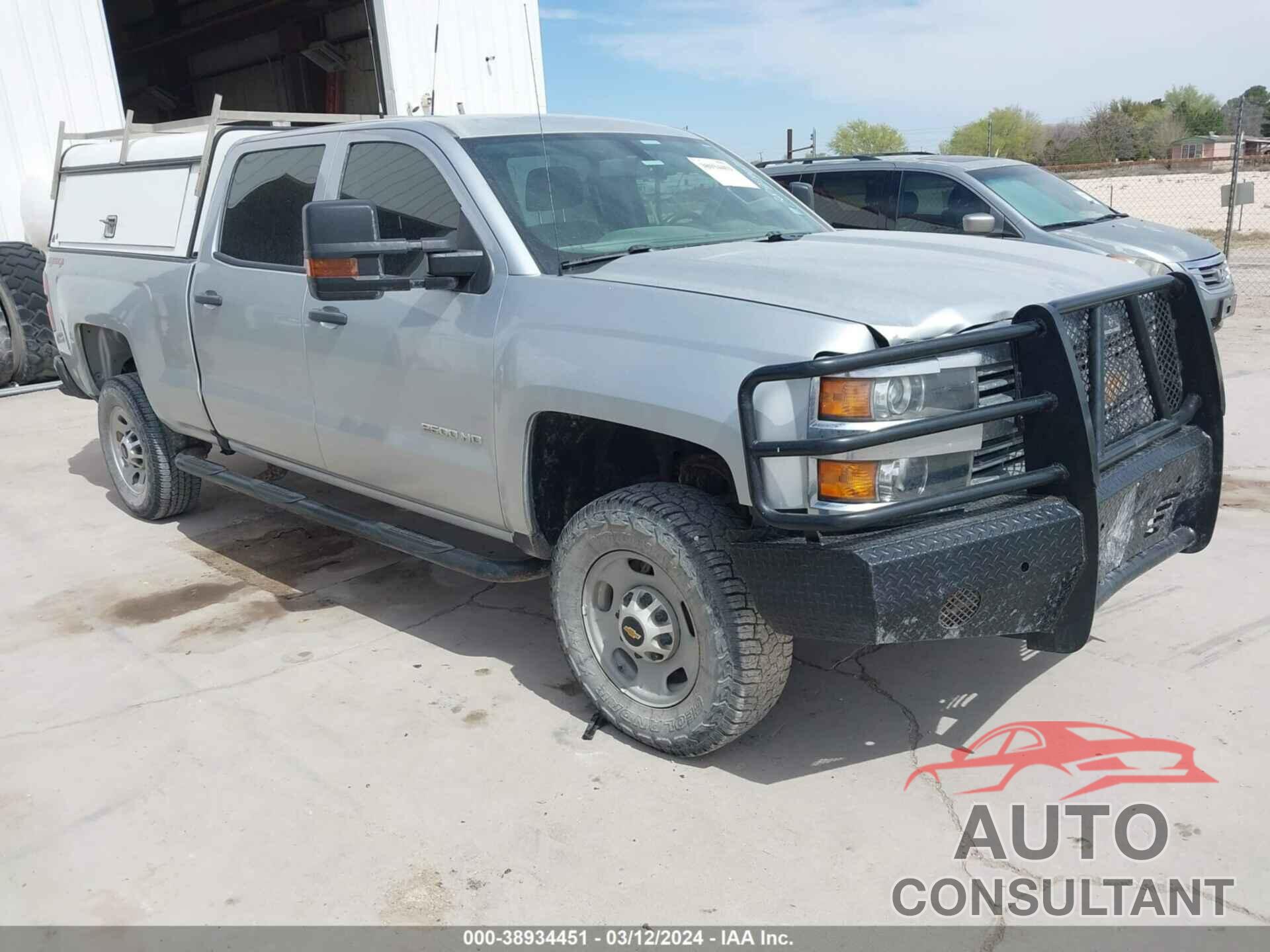 CHEVROLET SILVERADO 2500HD 2018 - 1GC1KUEG4JF203757