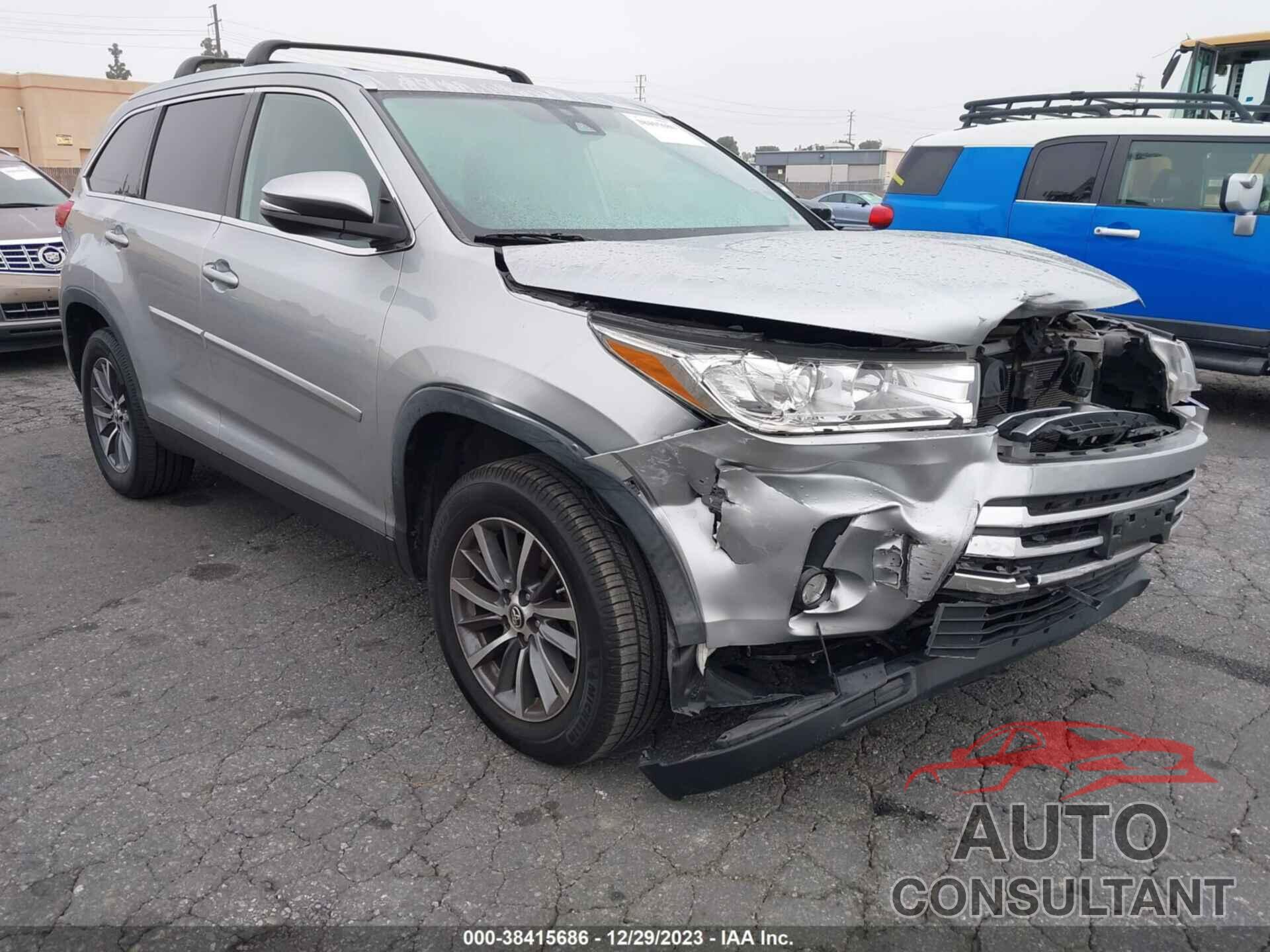 TOYOTA HIGHLANDER 2019 - 5TDKZRFH7KS572442