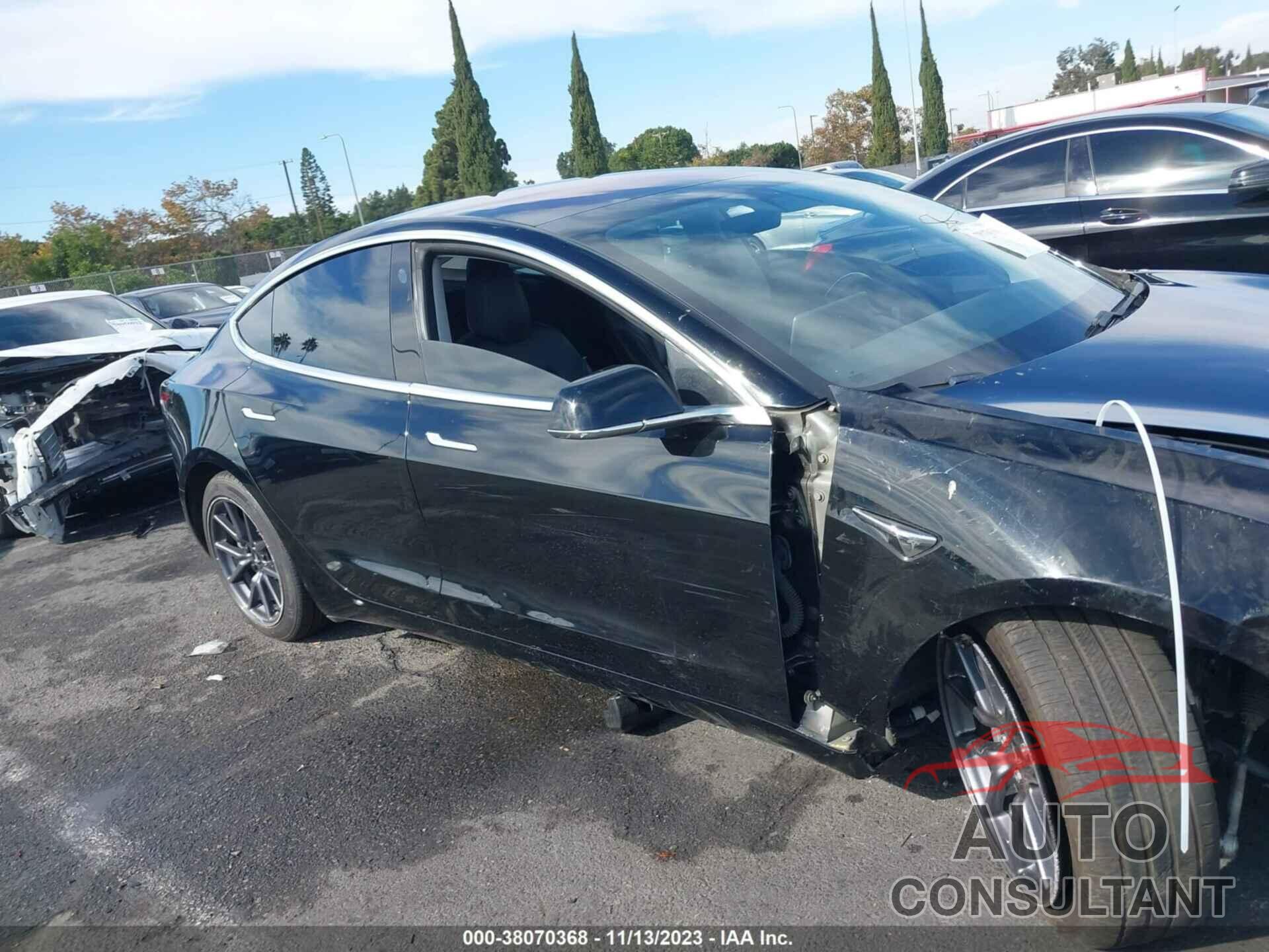 TESLA MODEL 3 2019 - 5YJ3E1EA3KF305681