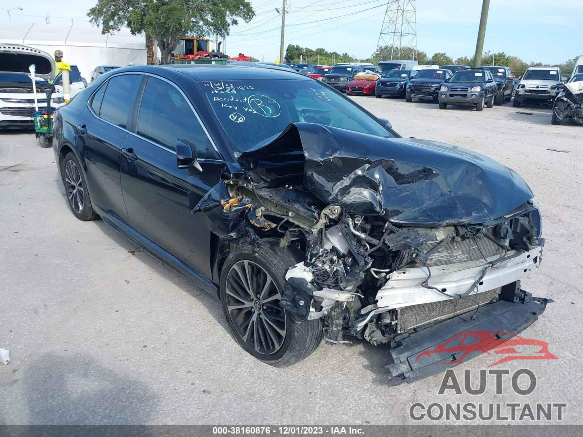 TOYOTA CAMRY 2018 - 4T1B11HK6JU606278
