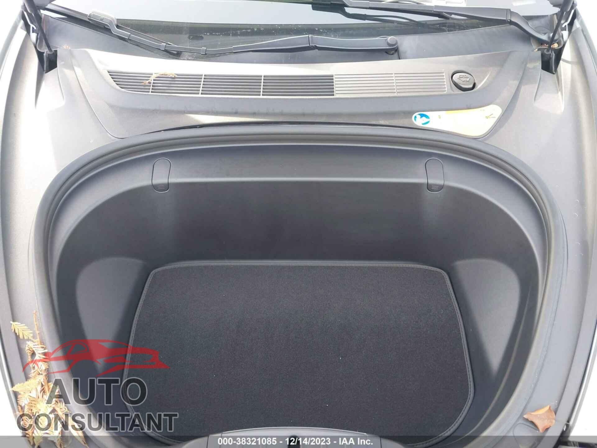 TESLA MODEL 3 2018 - 5YJ3E1EA1JF024302