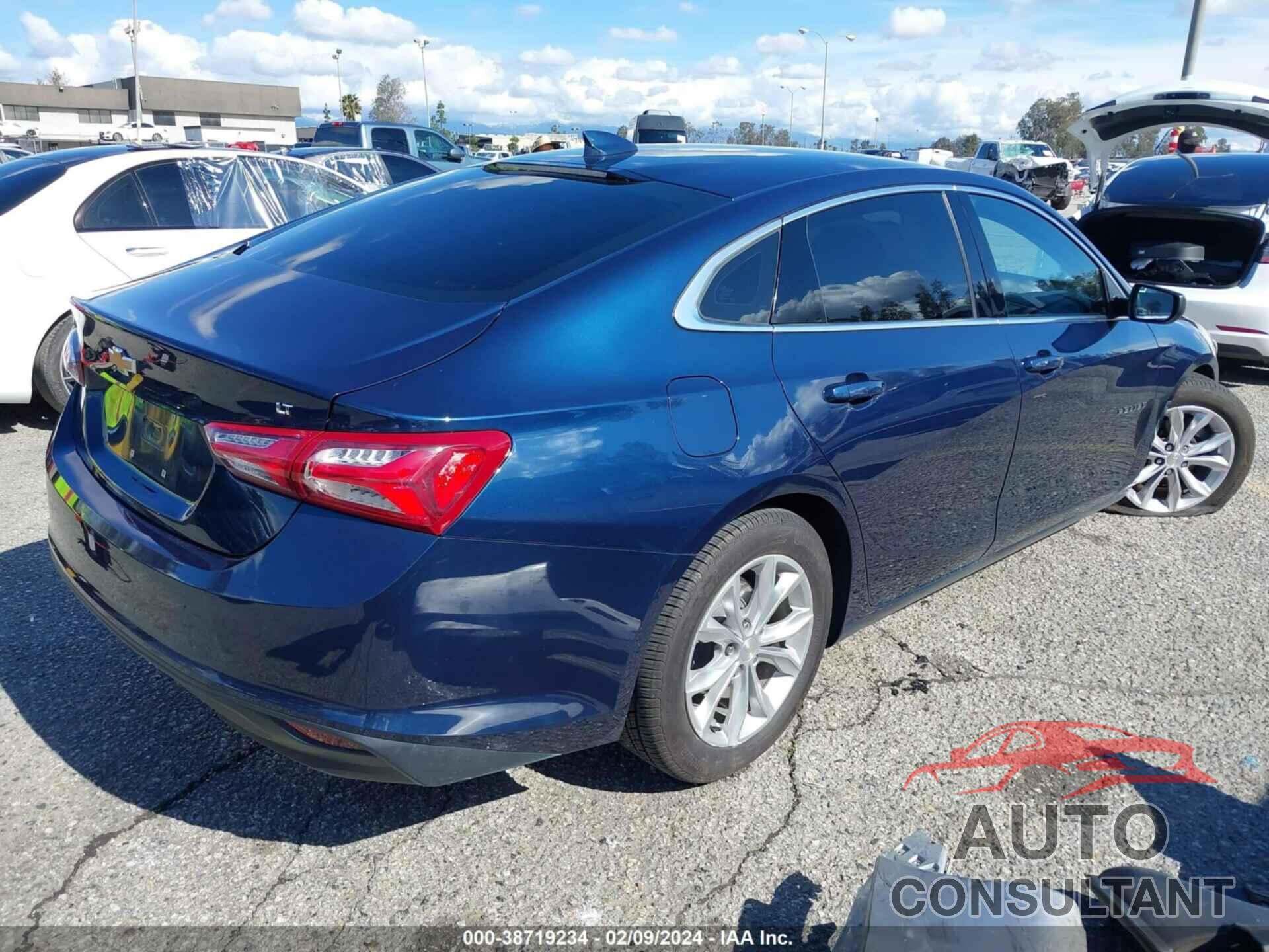 CHEVROLET MALIBU 2019 - 1G1ZD5STXKF126777