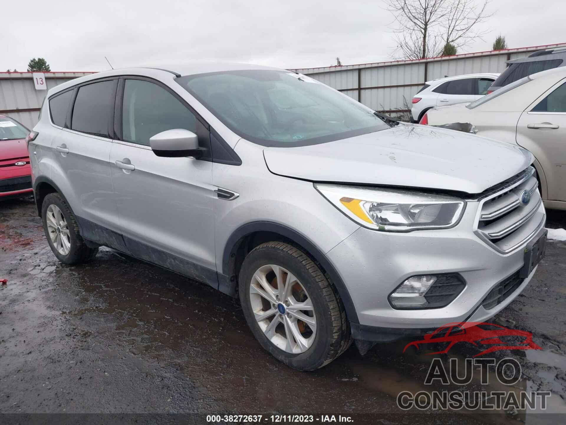 FORD ESCAPE 2017 - 1FMCU9GD3HUC77742