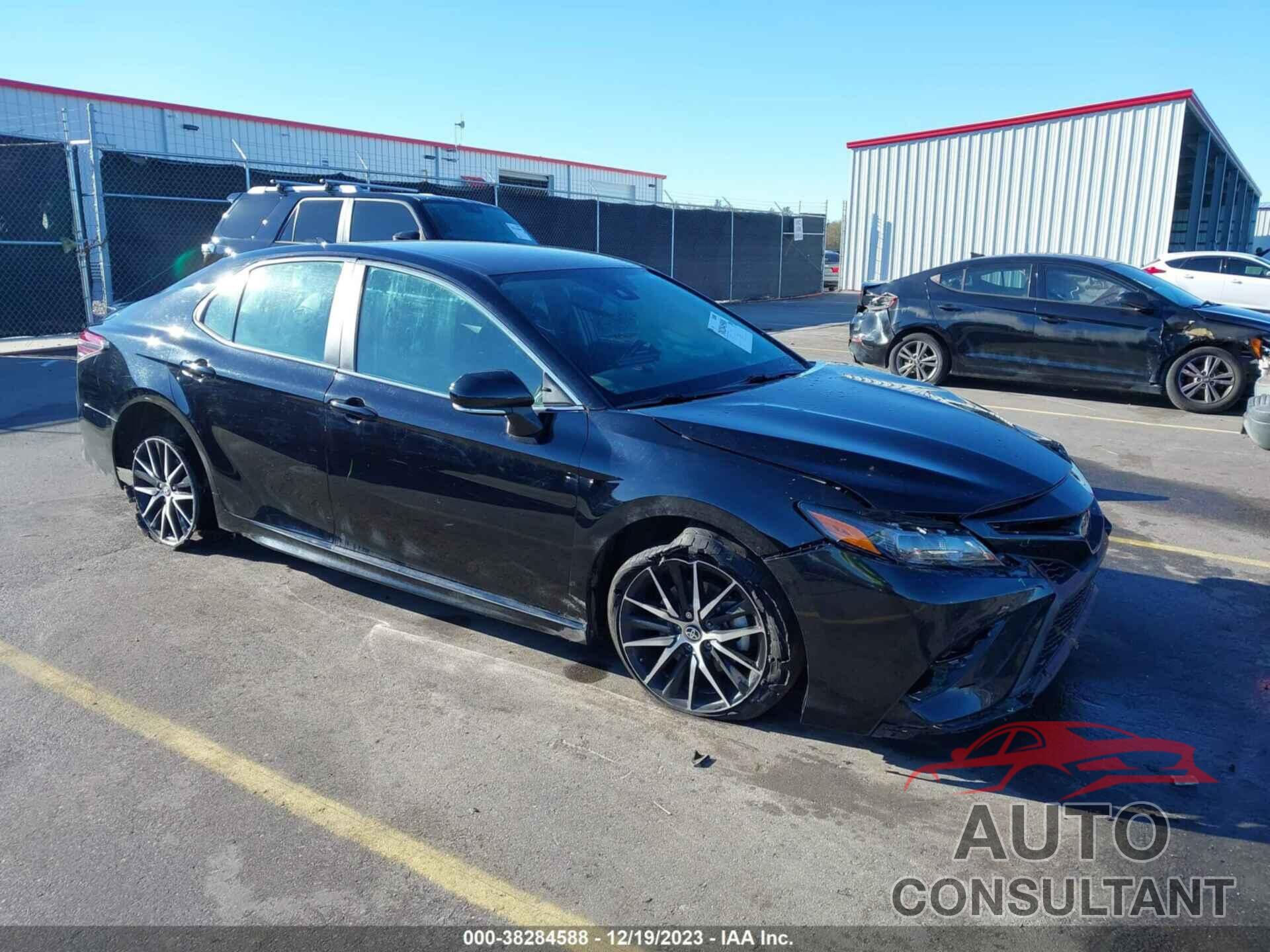 TOYOTA CAMRY 2021 - 4T1T11AK8MU531103