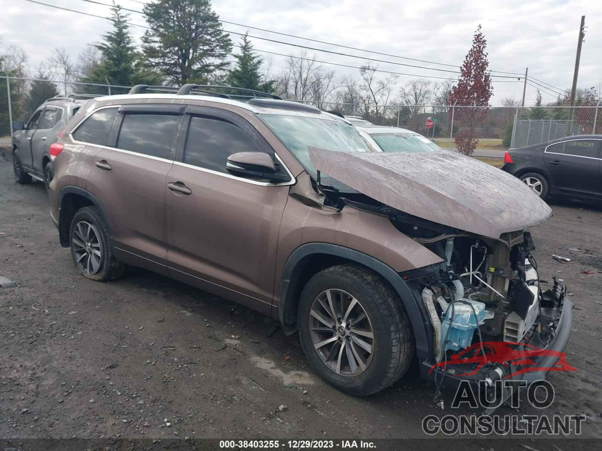 TOYOTA HIGHLANDER 2017 - 5TDJZRFH8HS403826