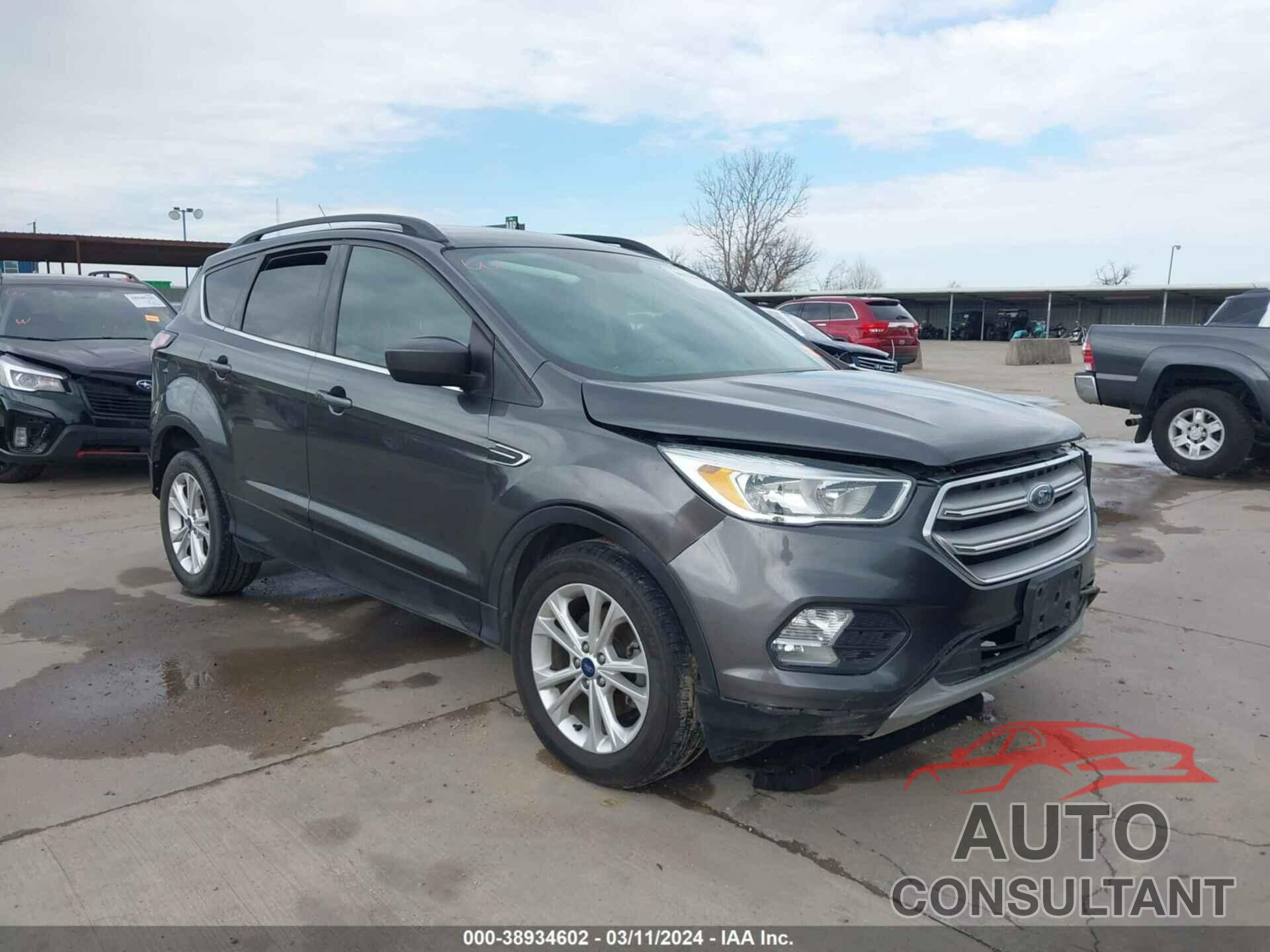 FORD ESCAPE 2018 - 1FMCU0GDXJUA73375