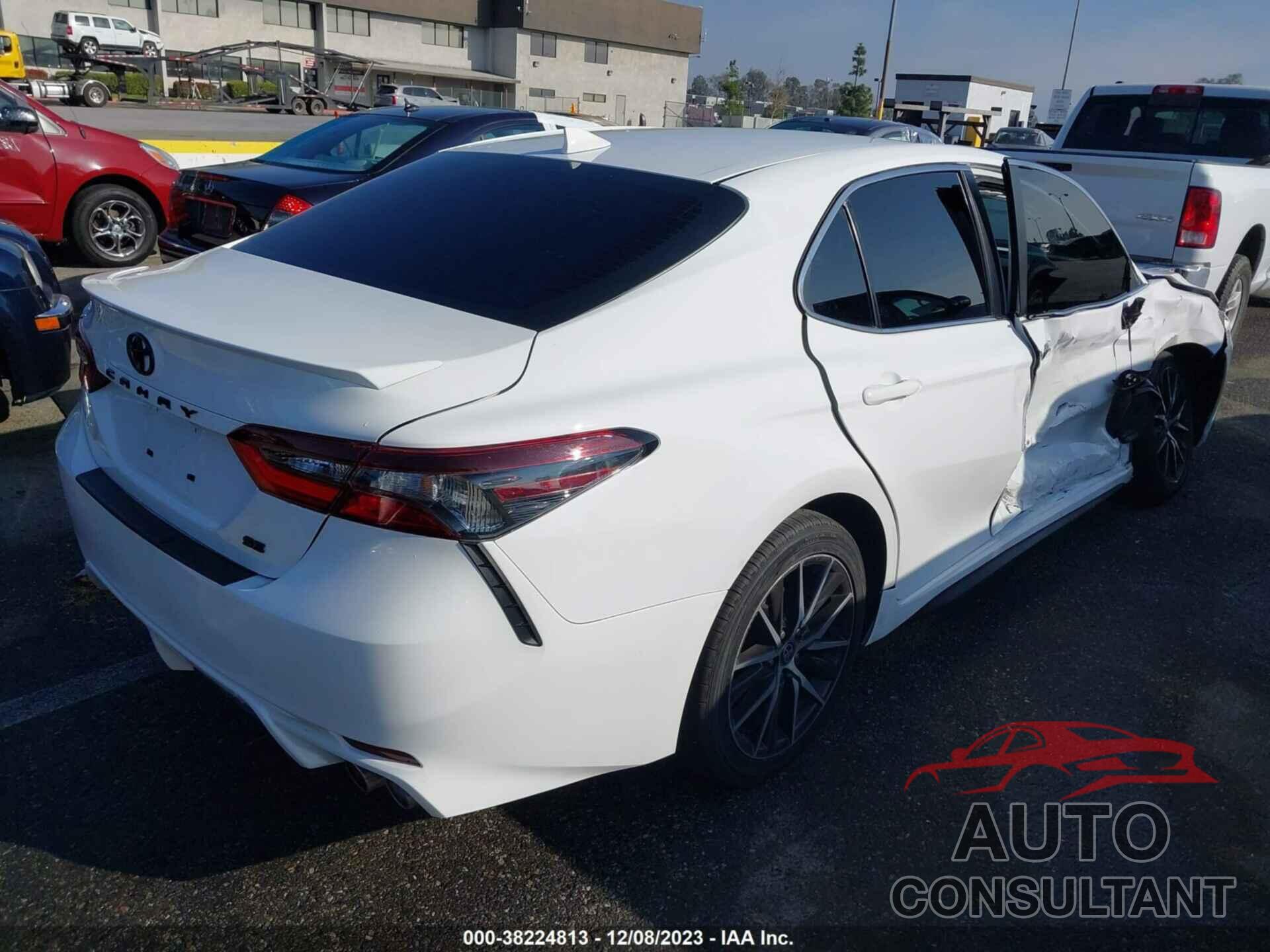 TOYOTA CAMRY 2021 - 4T1G11AK2MU582145