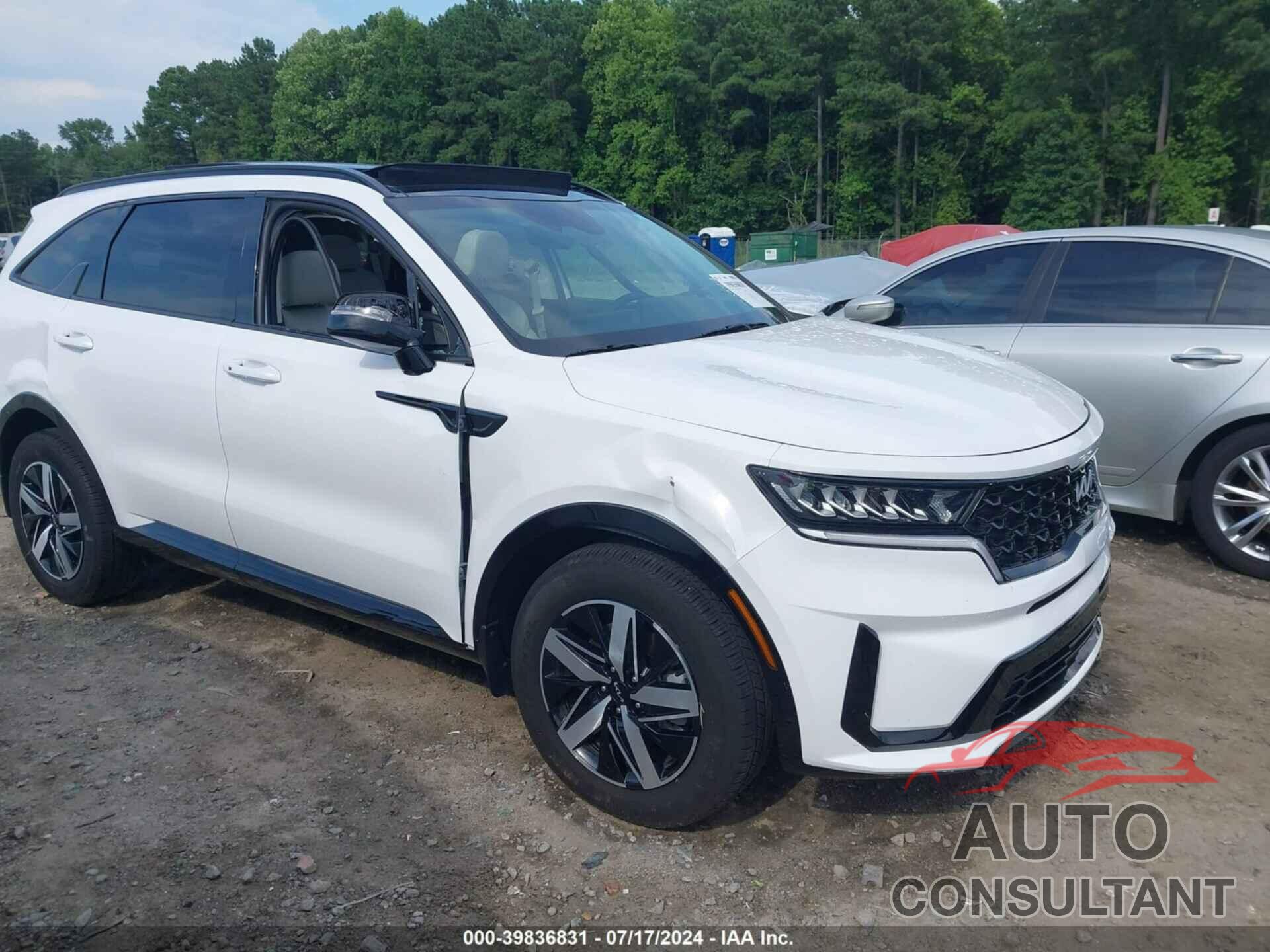 KIA SORENTO 2023 - 5XYRL4LC9PG204716