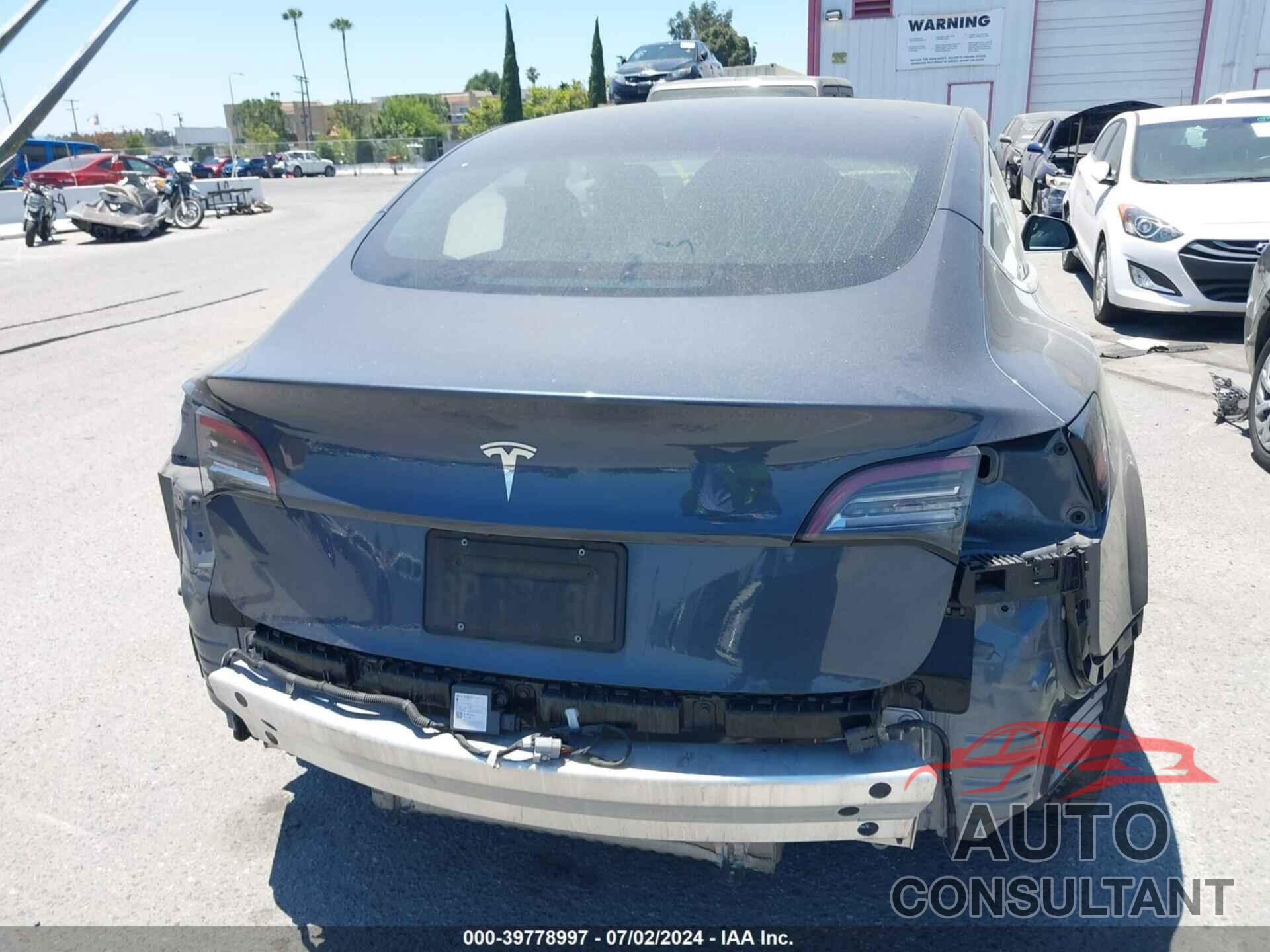 TESLA MODEL 3 2020 - 5YJ3E1EA0LF643900