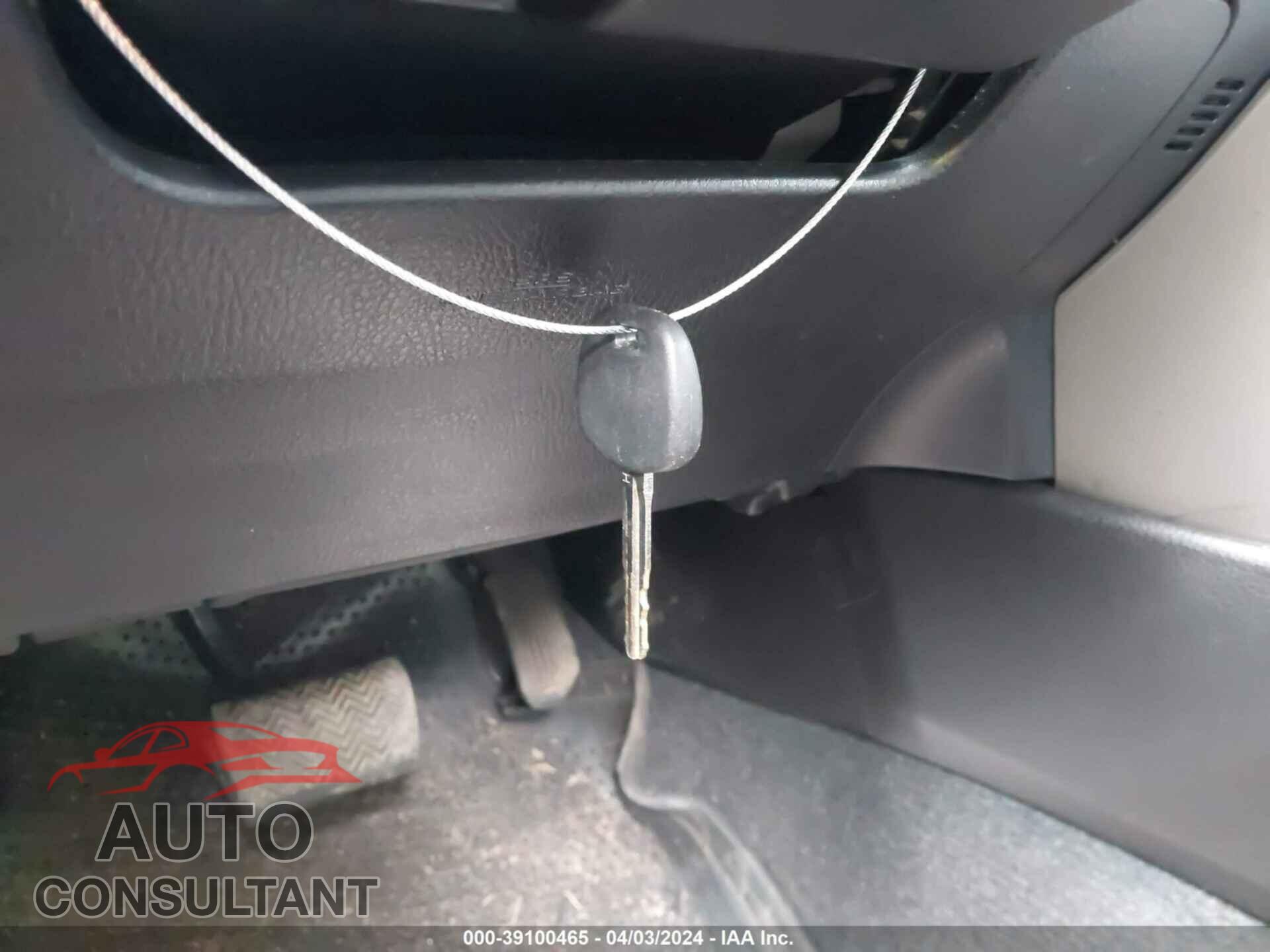 TOYOTA RAV4 2017 - 2T3ZFREV6HW347399