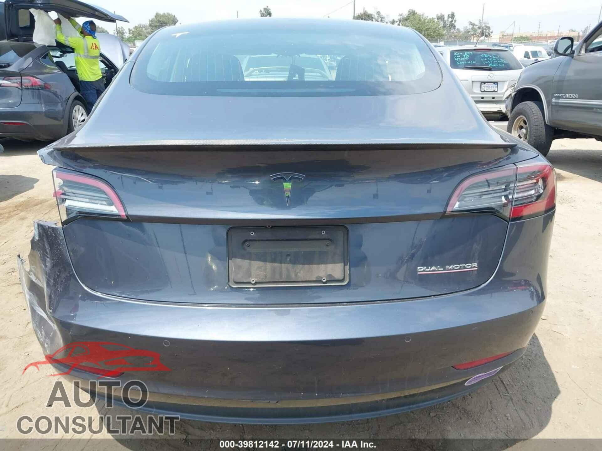 TESLA MODEL 3 2019 - 5YJ3E1EB8KF513872