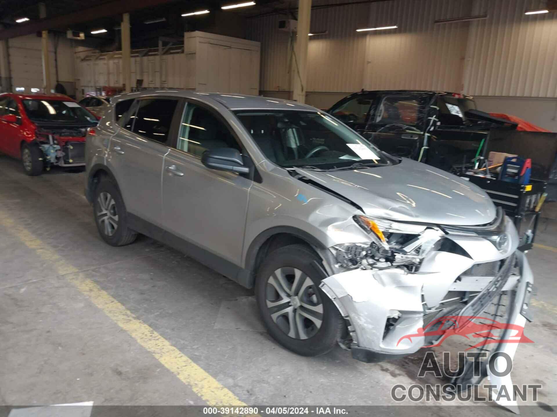 TOYOTA RAV4 2018 - JTMZFREV5JJ173152