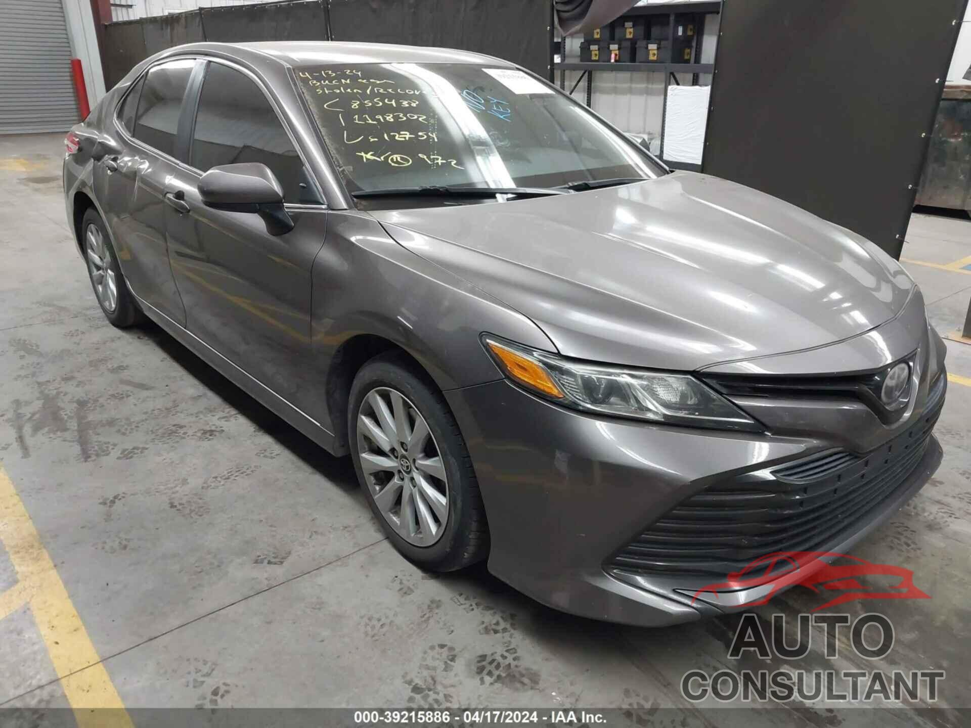 TOYOTA CAMRY 2018 - 4T1B11HK9JU612754