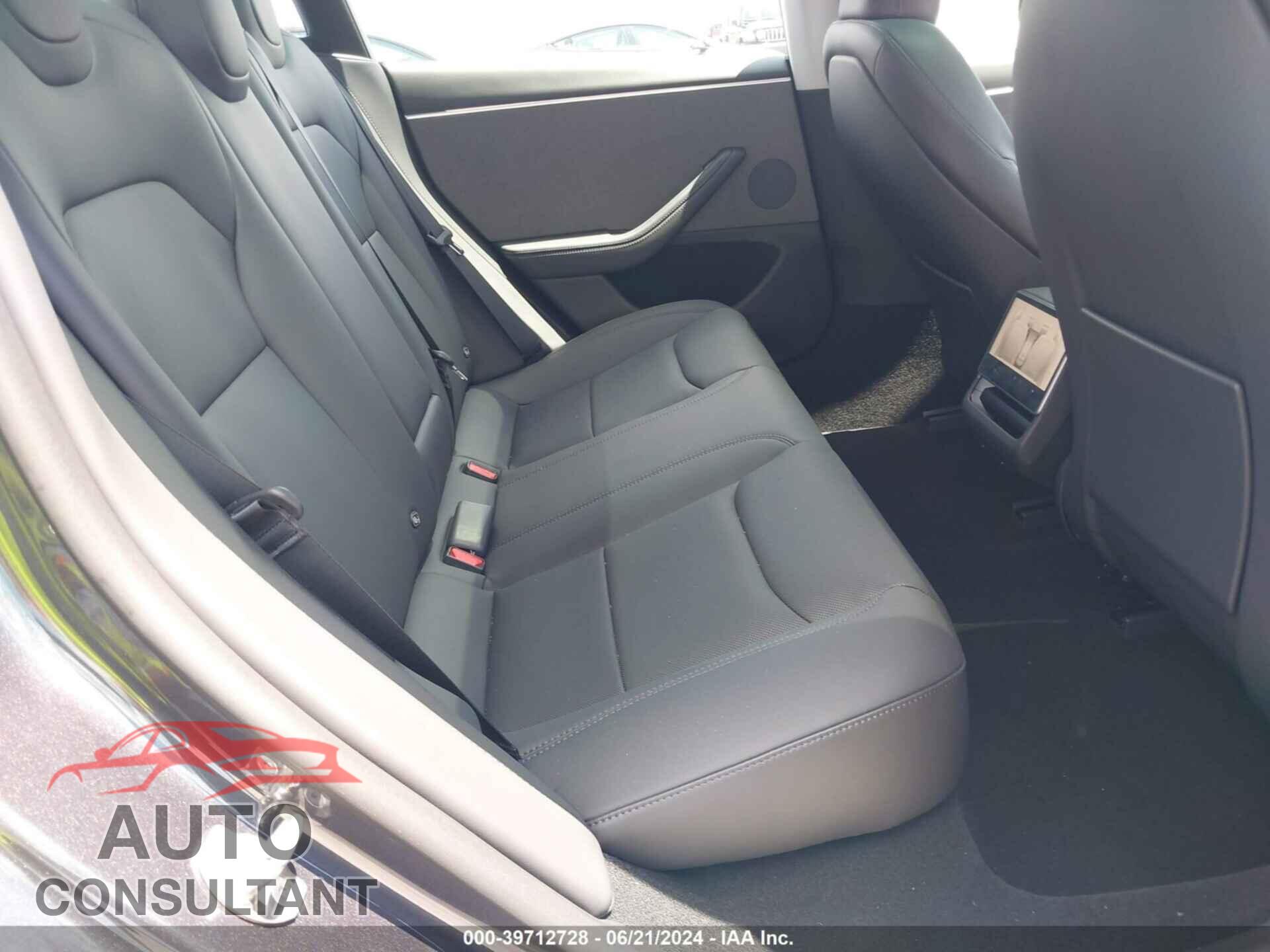 TESLA MODEL 3 2024 - 5YJ3E1EA7RF768806