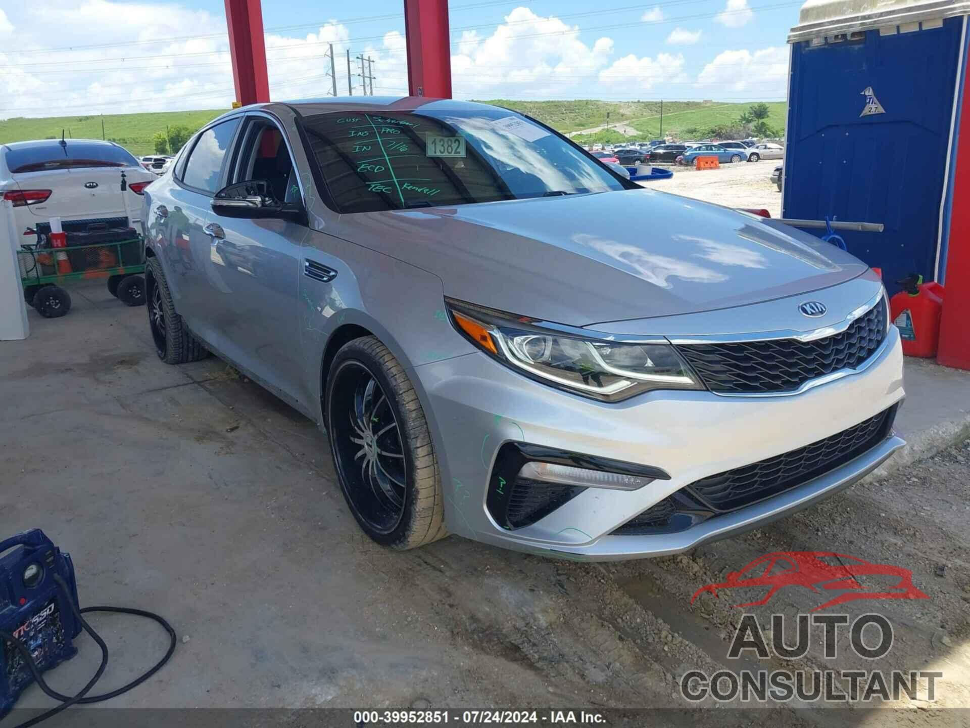 KIA OPTIMA 2019 - 5XXGT4L38KG348584