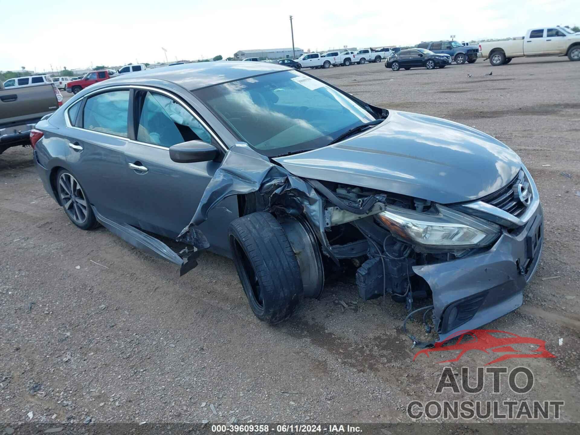 NISSAN ALTIMA 2017 - 1N4AL3AP5HN348440