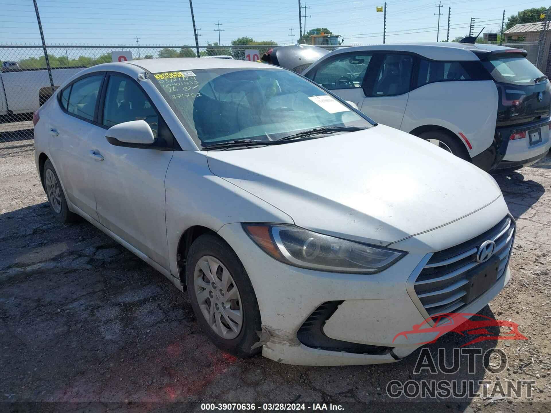 HYUNDAI ELANTRA 2018 - 5NPD74LF2JH371752