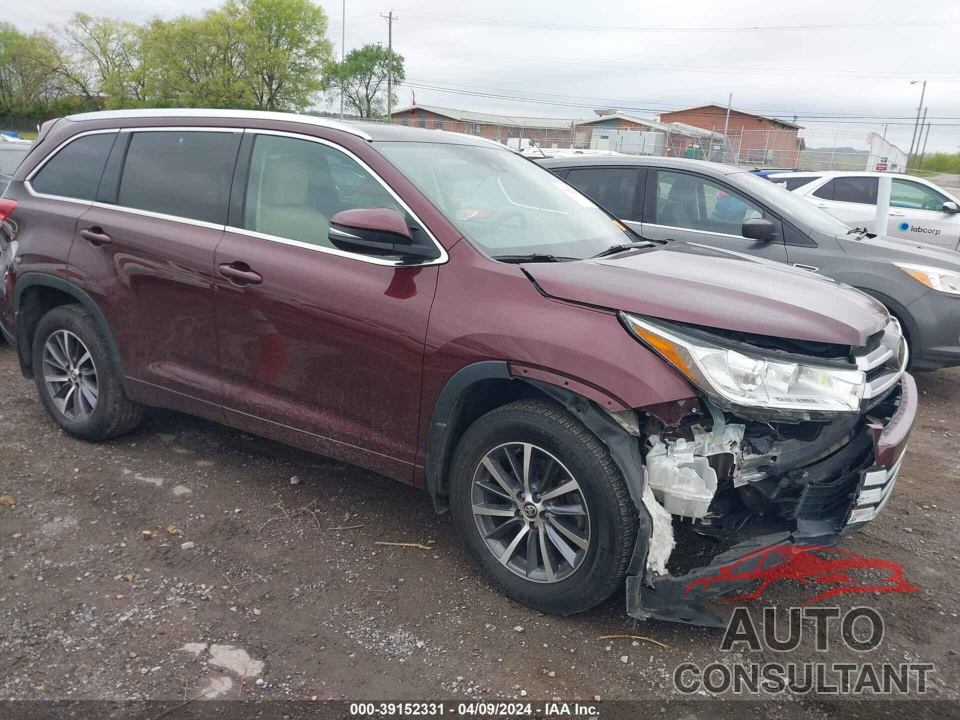 TOYOTA HIGHLANDER 2018 - 5TDJZRFH0JS901525