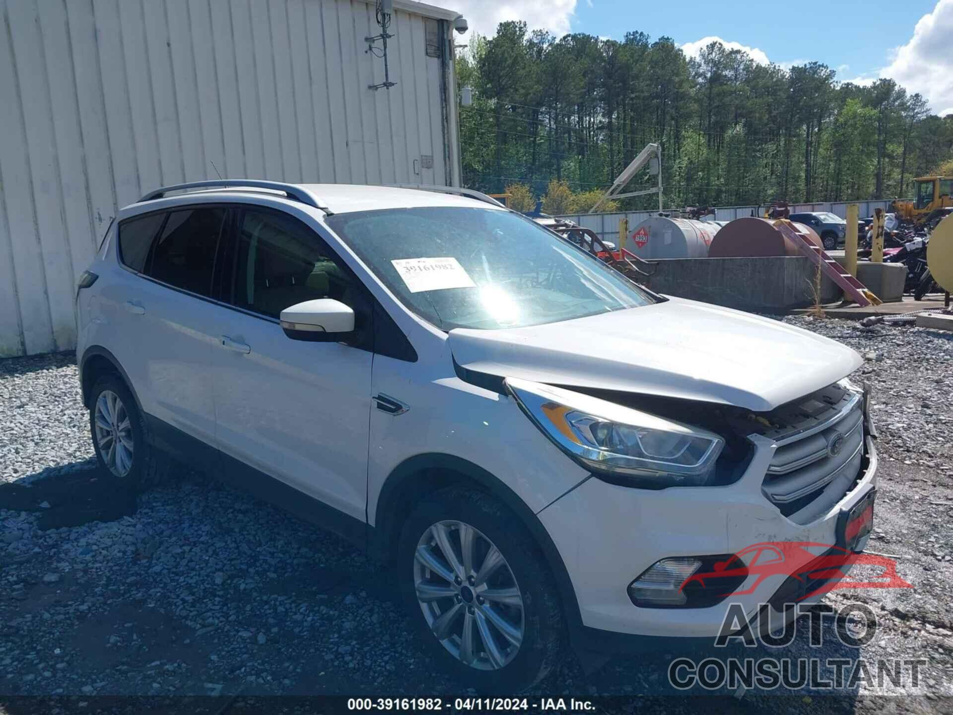 FORD ESCAPE 2017 - 1FMCU9JD8HUC18405