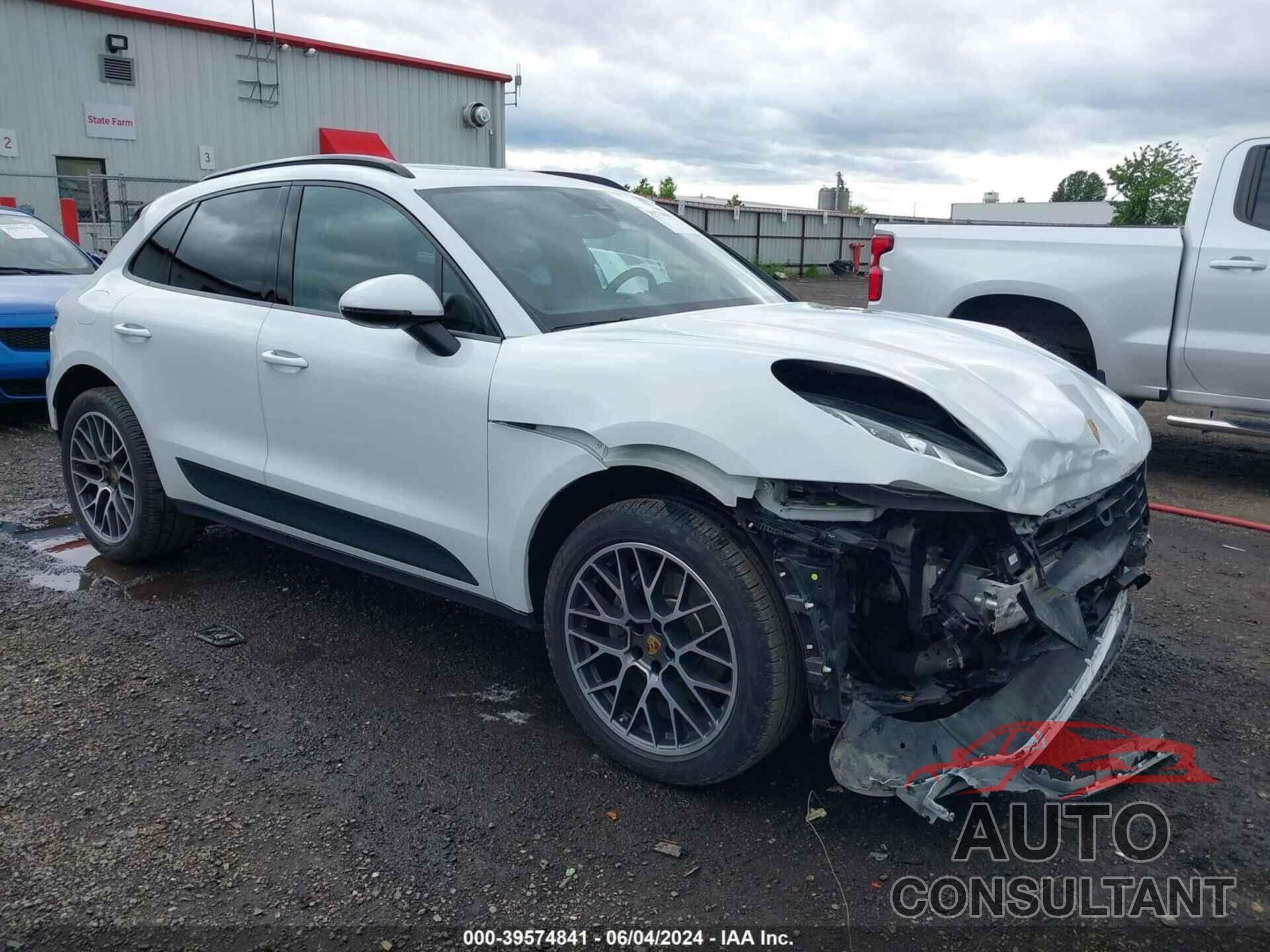 PORSCHE MACAN 2018 - WP1AA2A59JLB09126